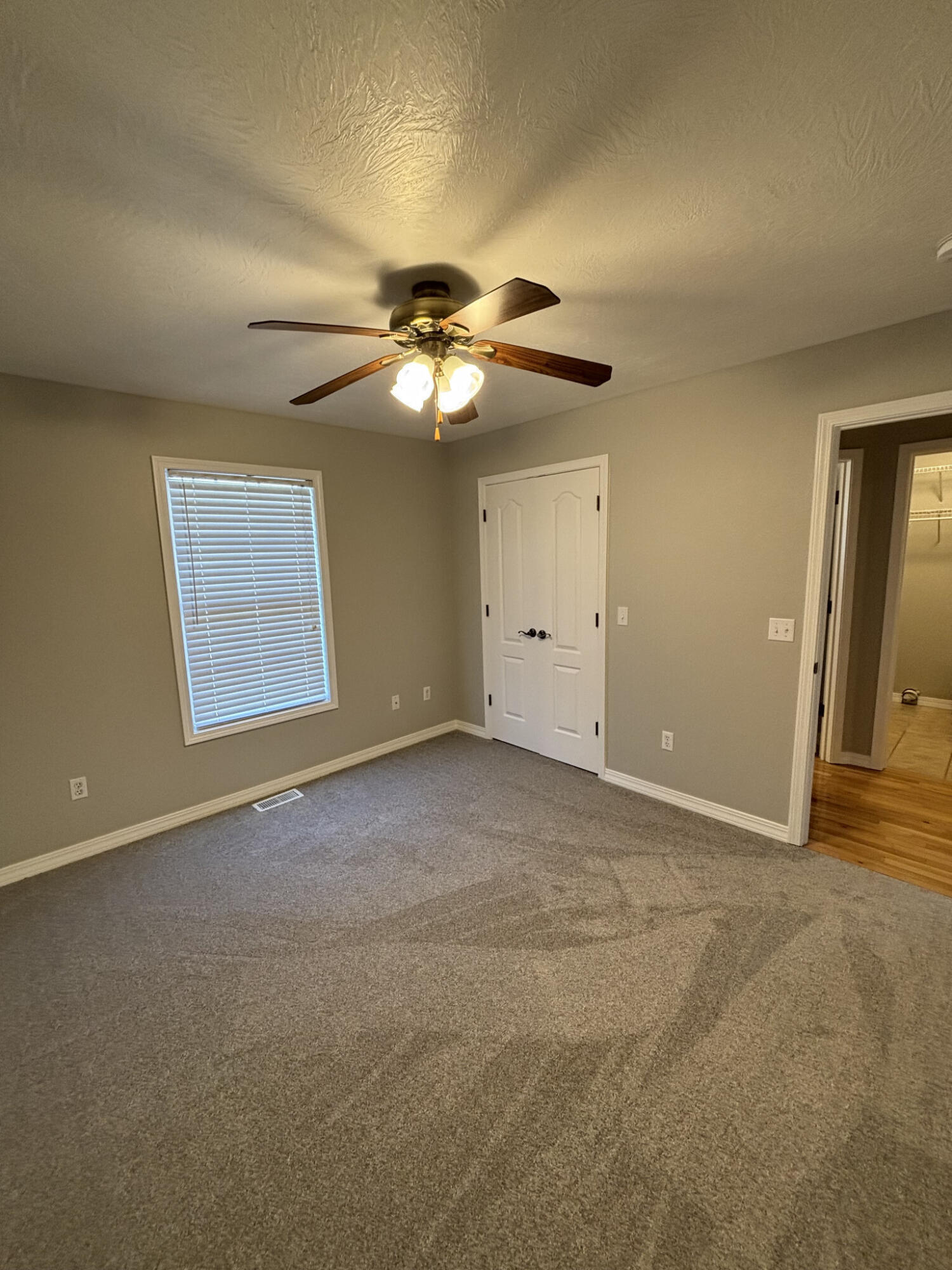 780 South Timber Ridge Drive Property Photo 13