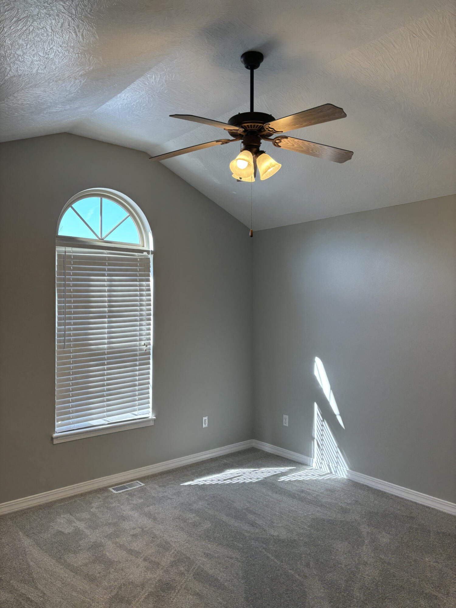 780 South Timber Ridge Drive Property Photo 25