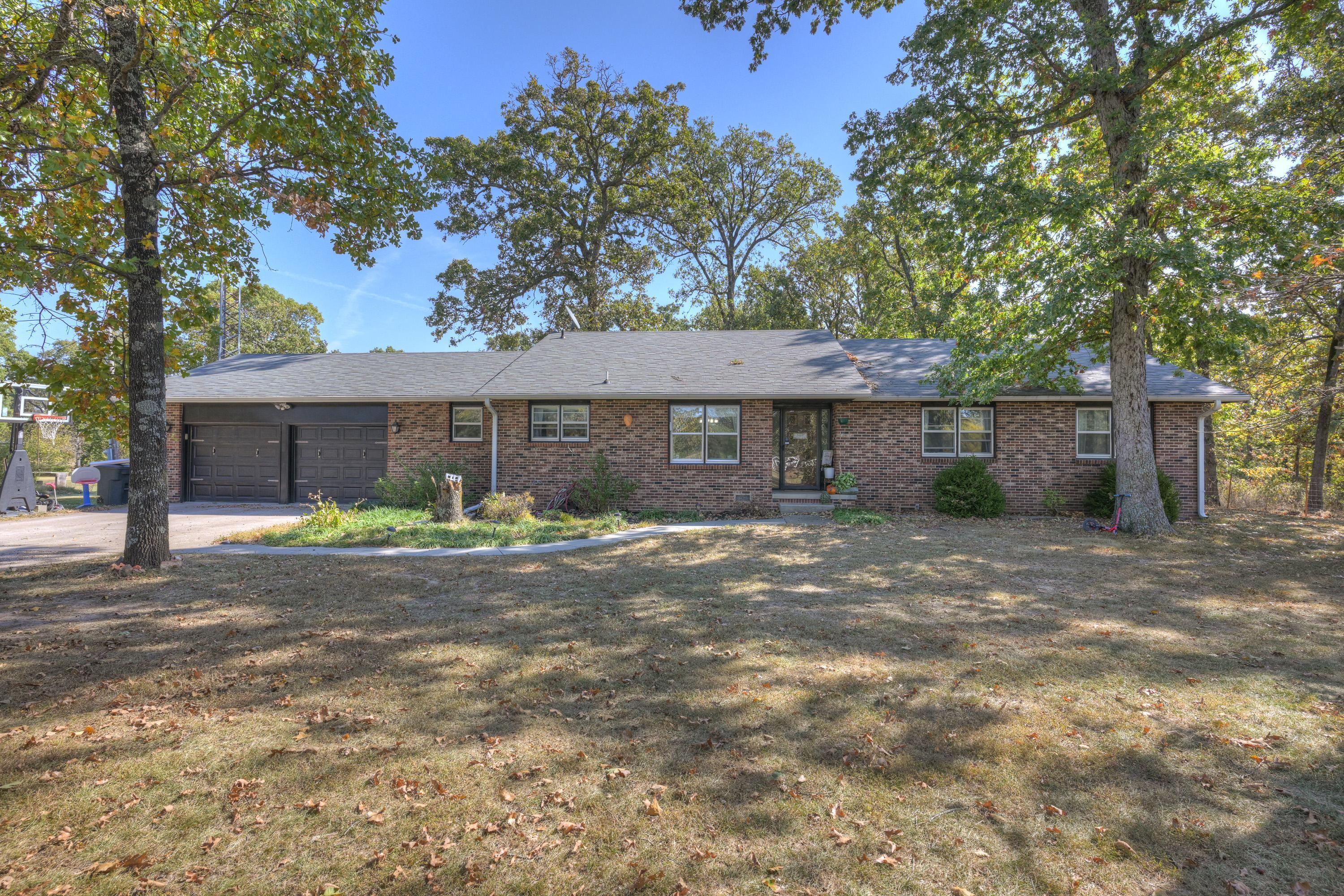 17373 Goldfinch Road Property Photo