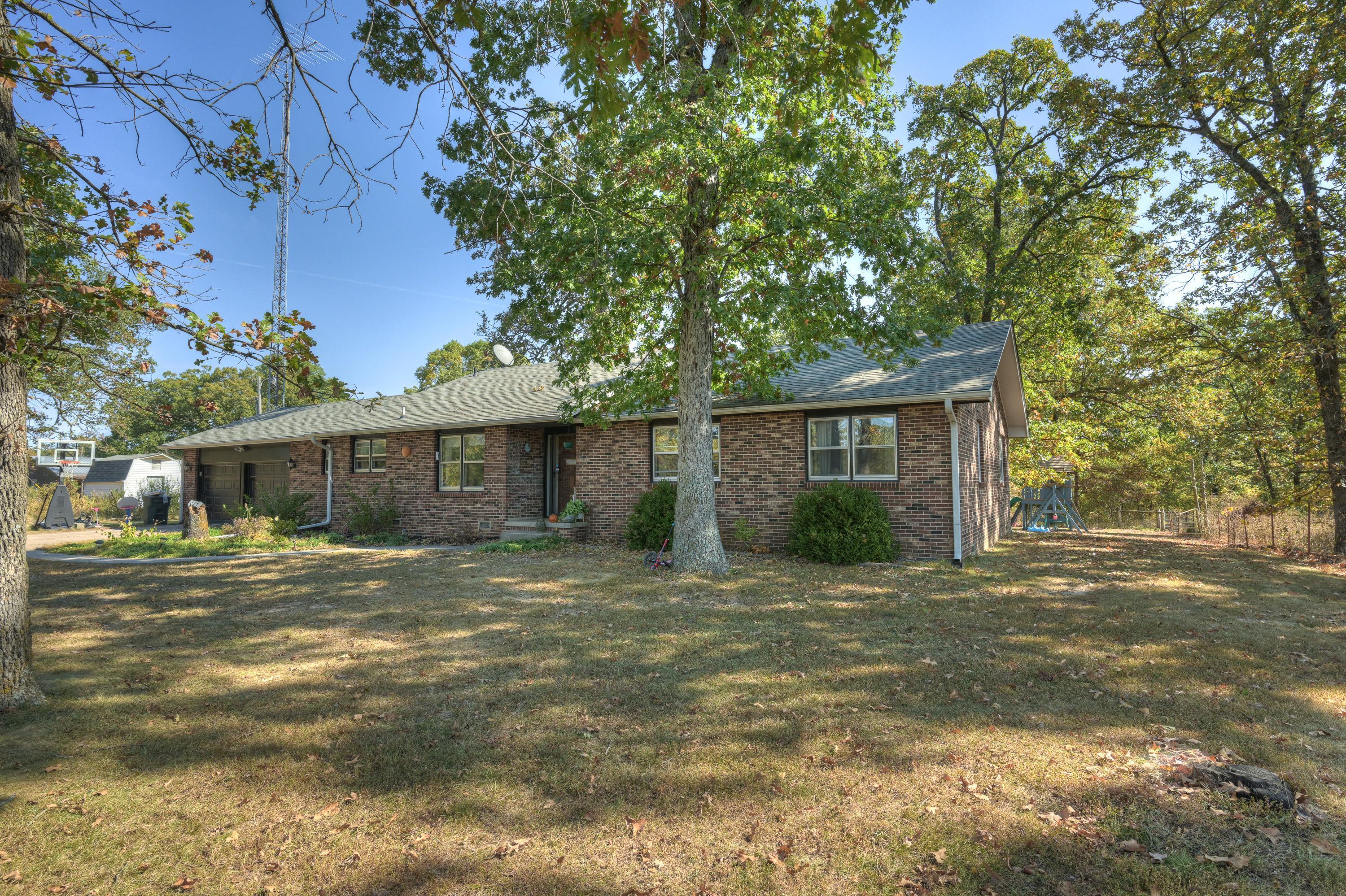 17373 Goldfinch Road Property Photo 2