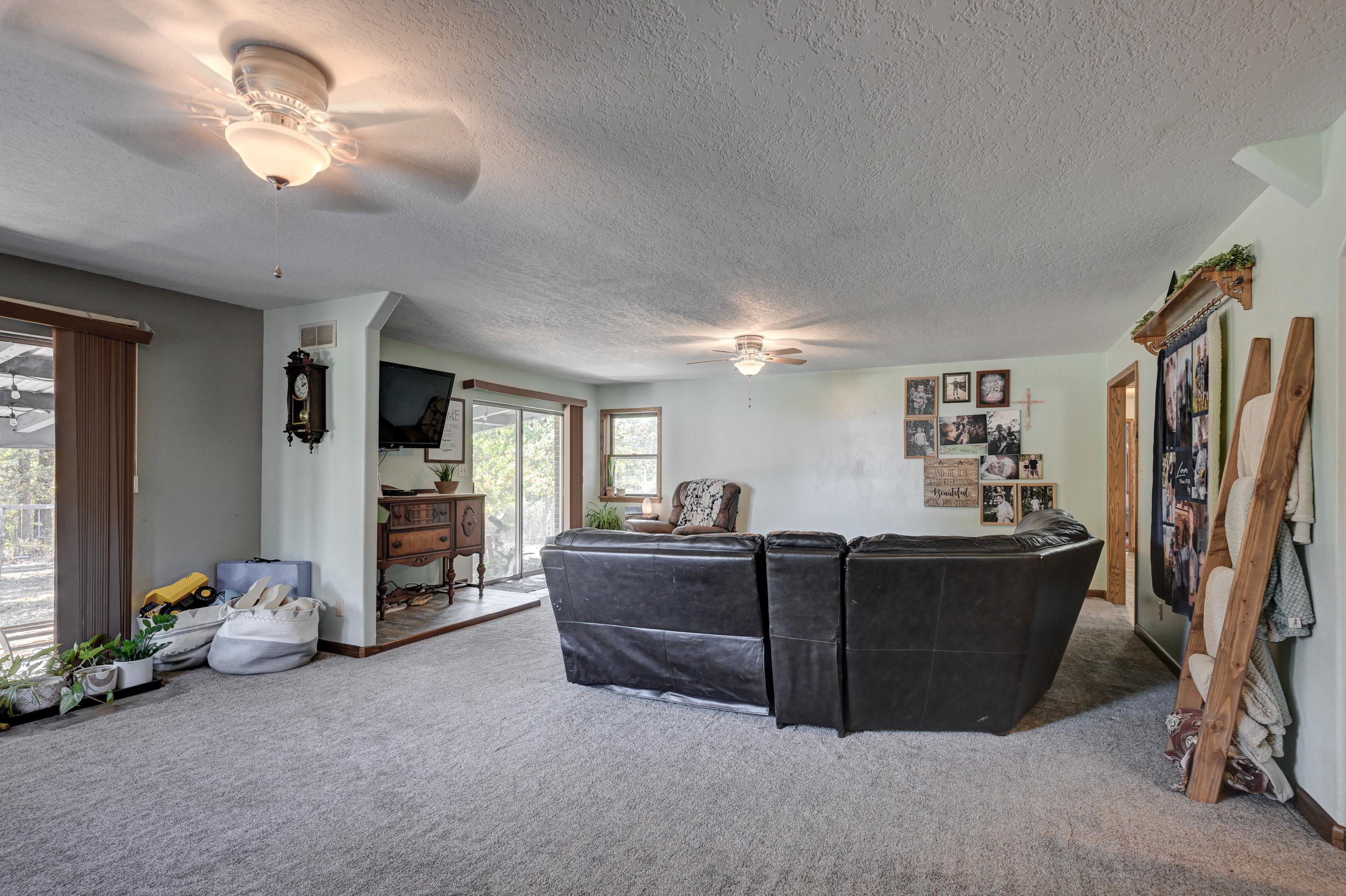 17373 Goldfinch Road Property Photo 10