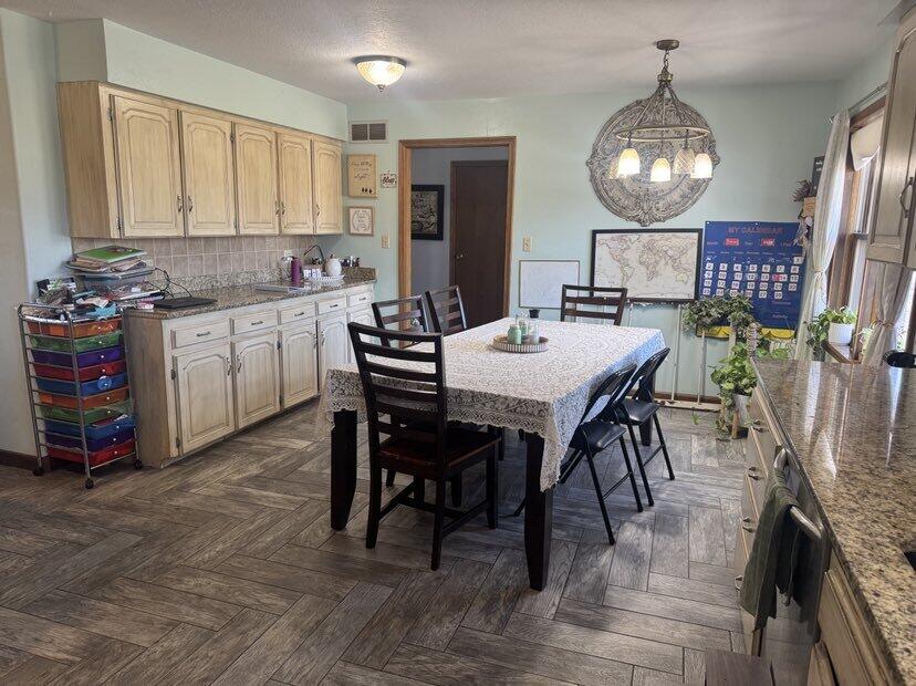 17373 Goldfinch Road Property Photo 12