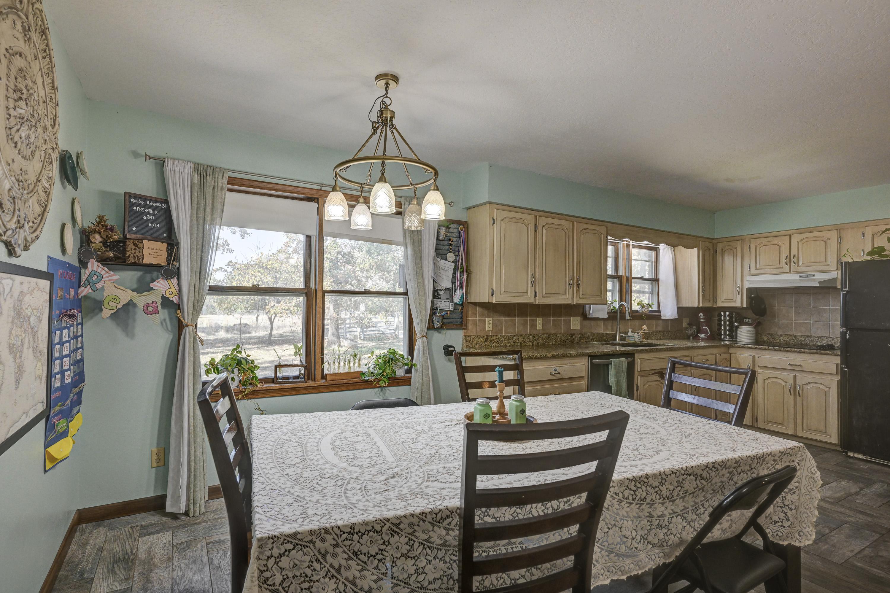 17373 Goldfinch Road Property Photo 15