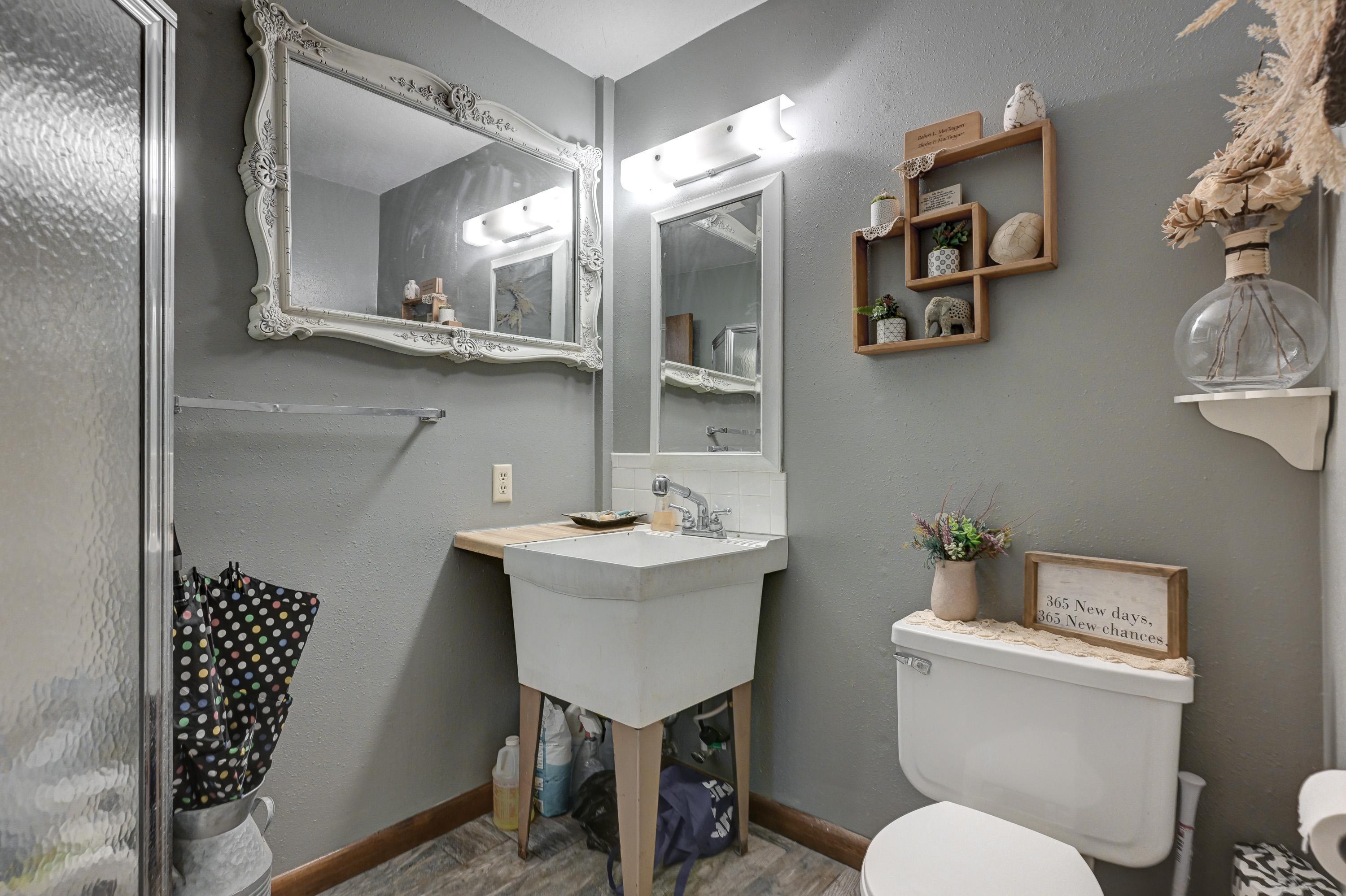 17373 Goldfinch Road Property Photo 21