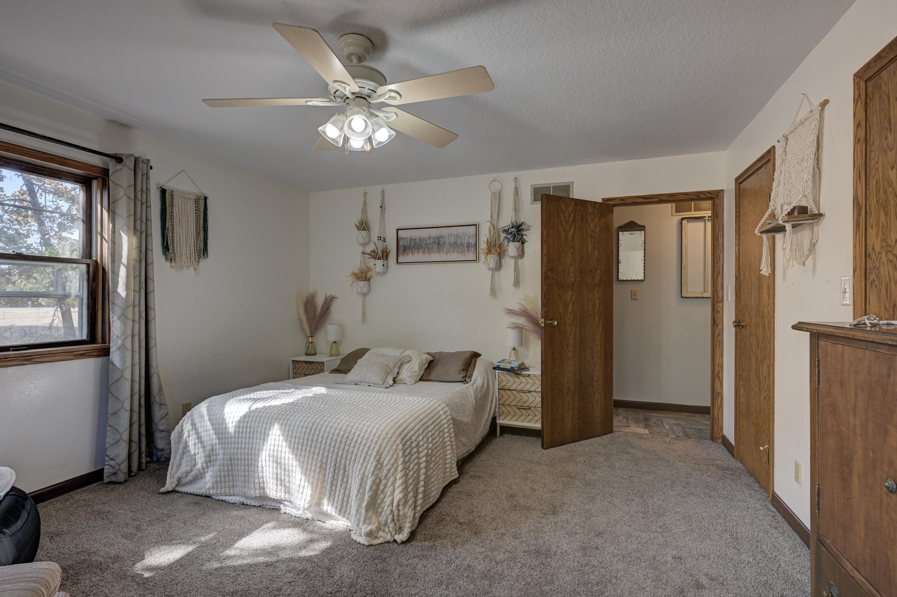 17373 Goldfinch Road Property Photo 27