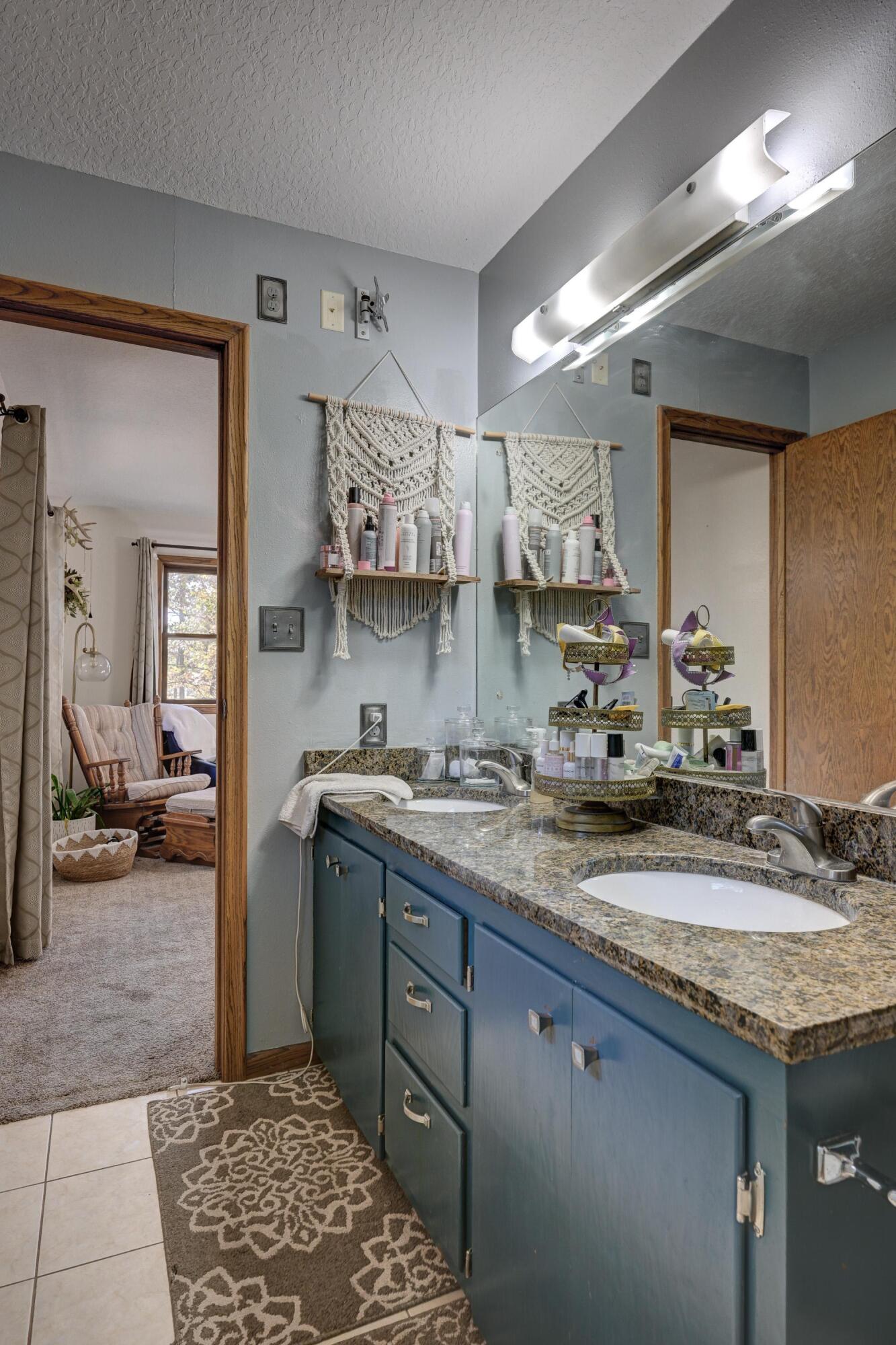 17373 Goldfinch Road Property Photo 29