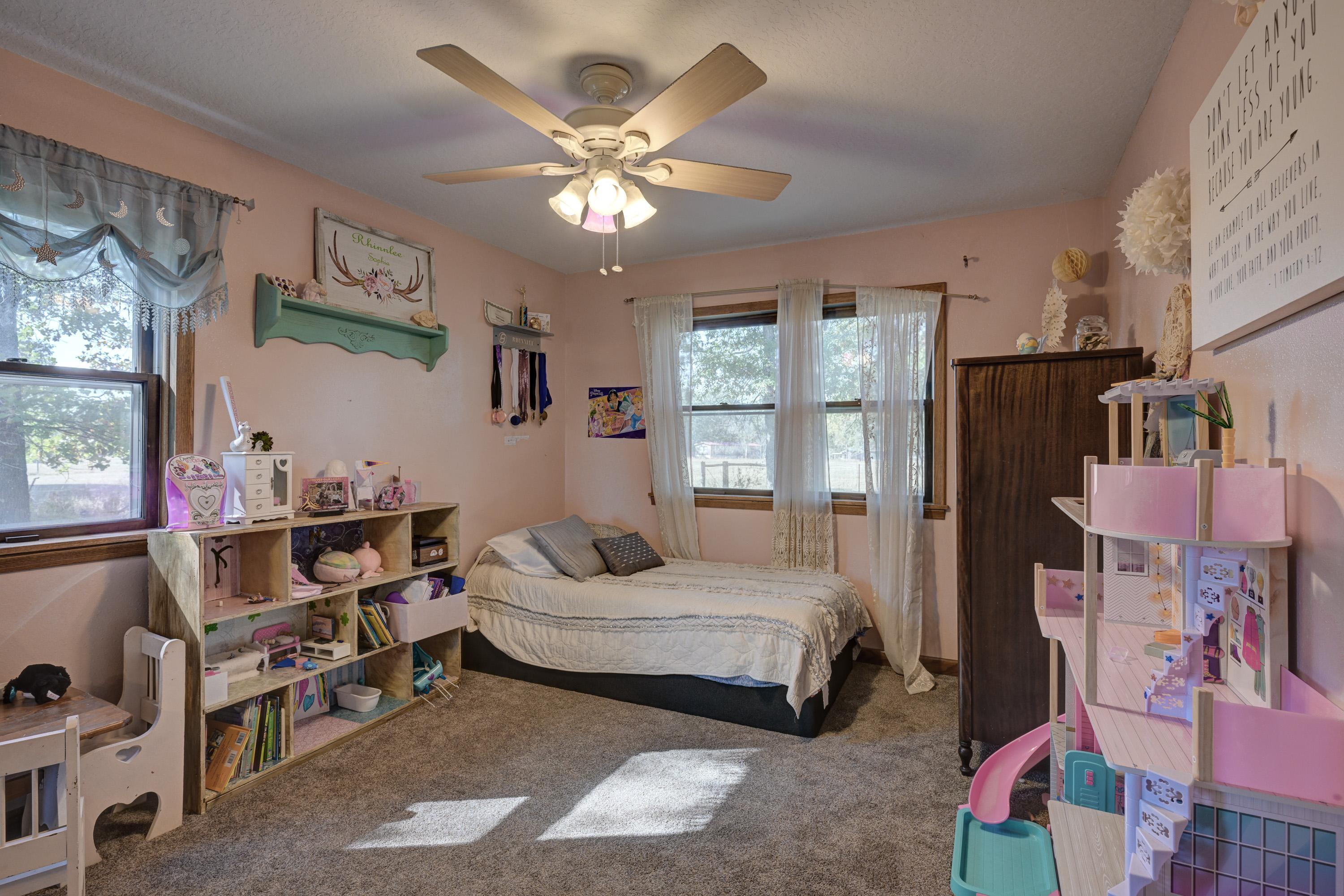 17373 Goldfinch Road Property Photo 30