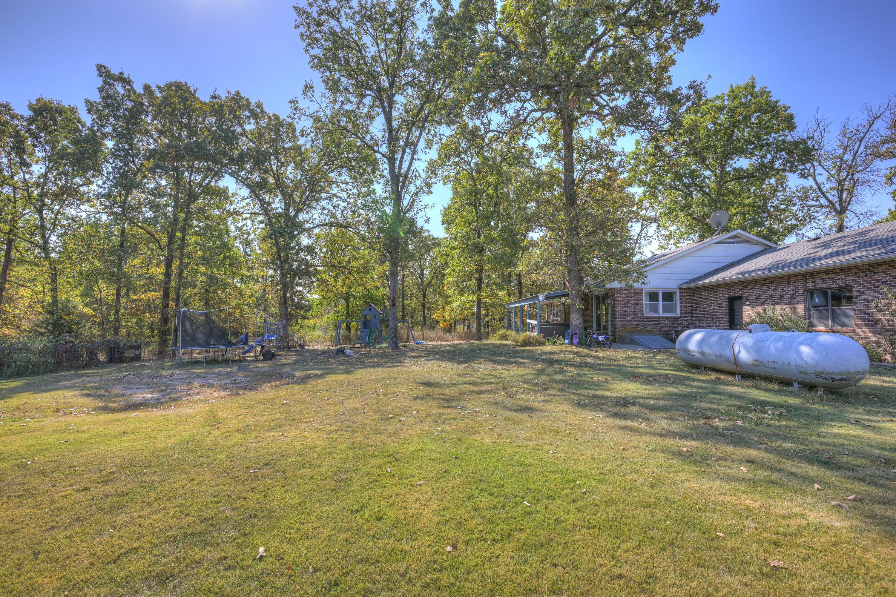 17373 Goldfinch Road Property Photo 48