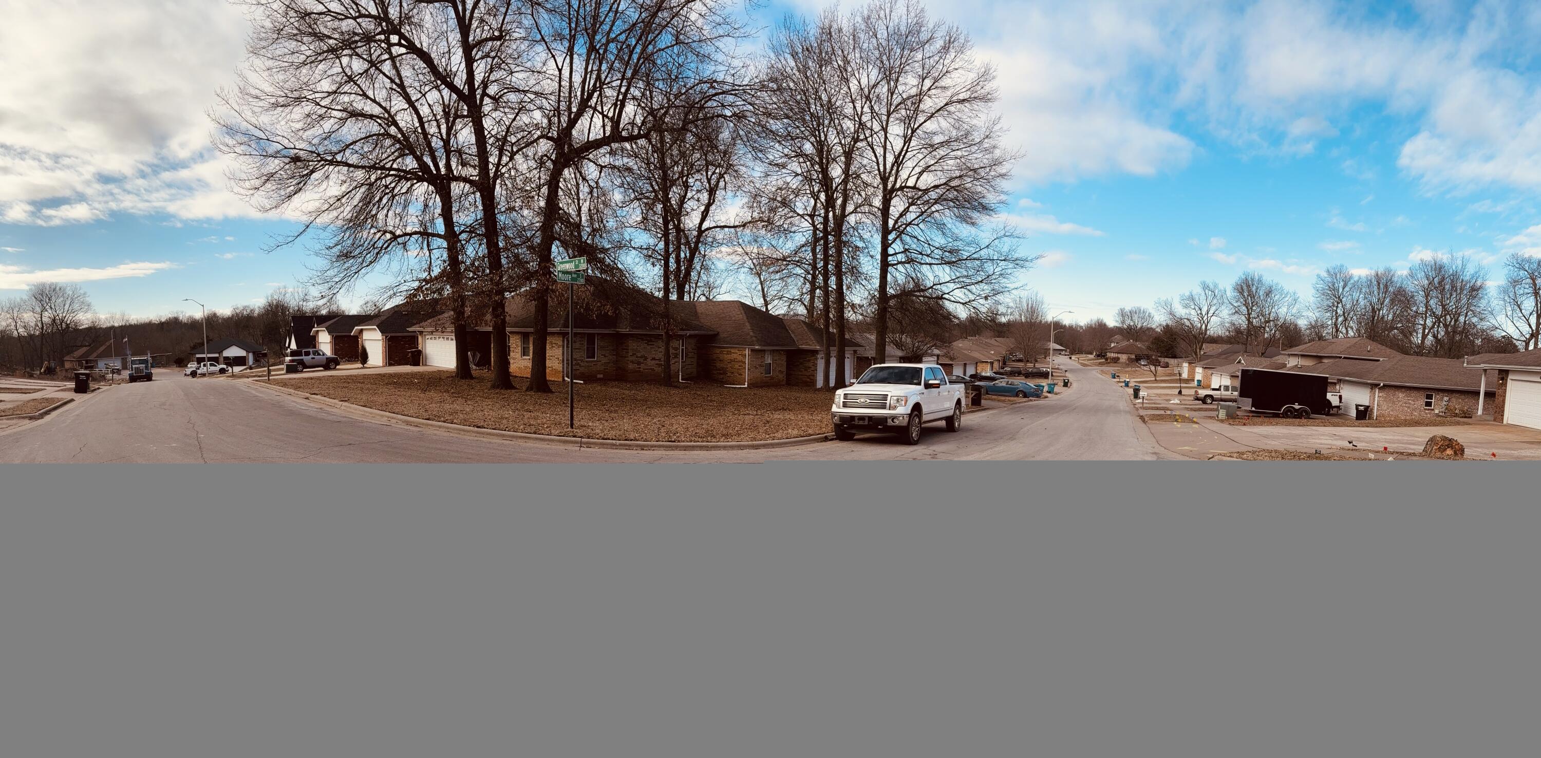 2767/3221 Moore / Greenwood Street Property Photo 3