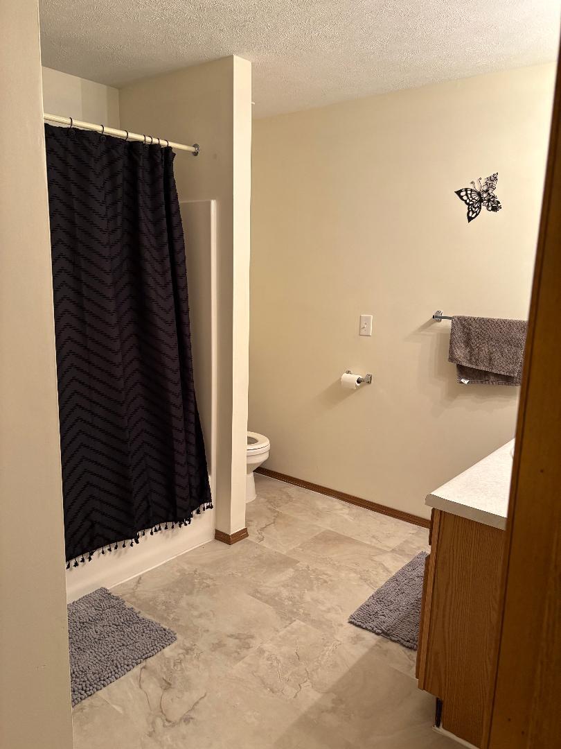 2767/3221 Moore / Greenwood Street Property Photo 14