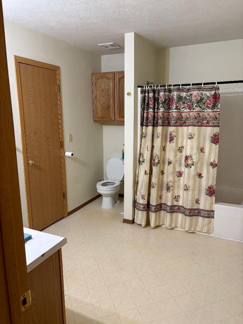 2767/3221 Moore / Greenwood Street Property Photo 26