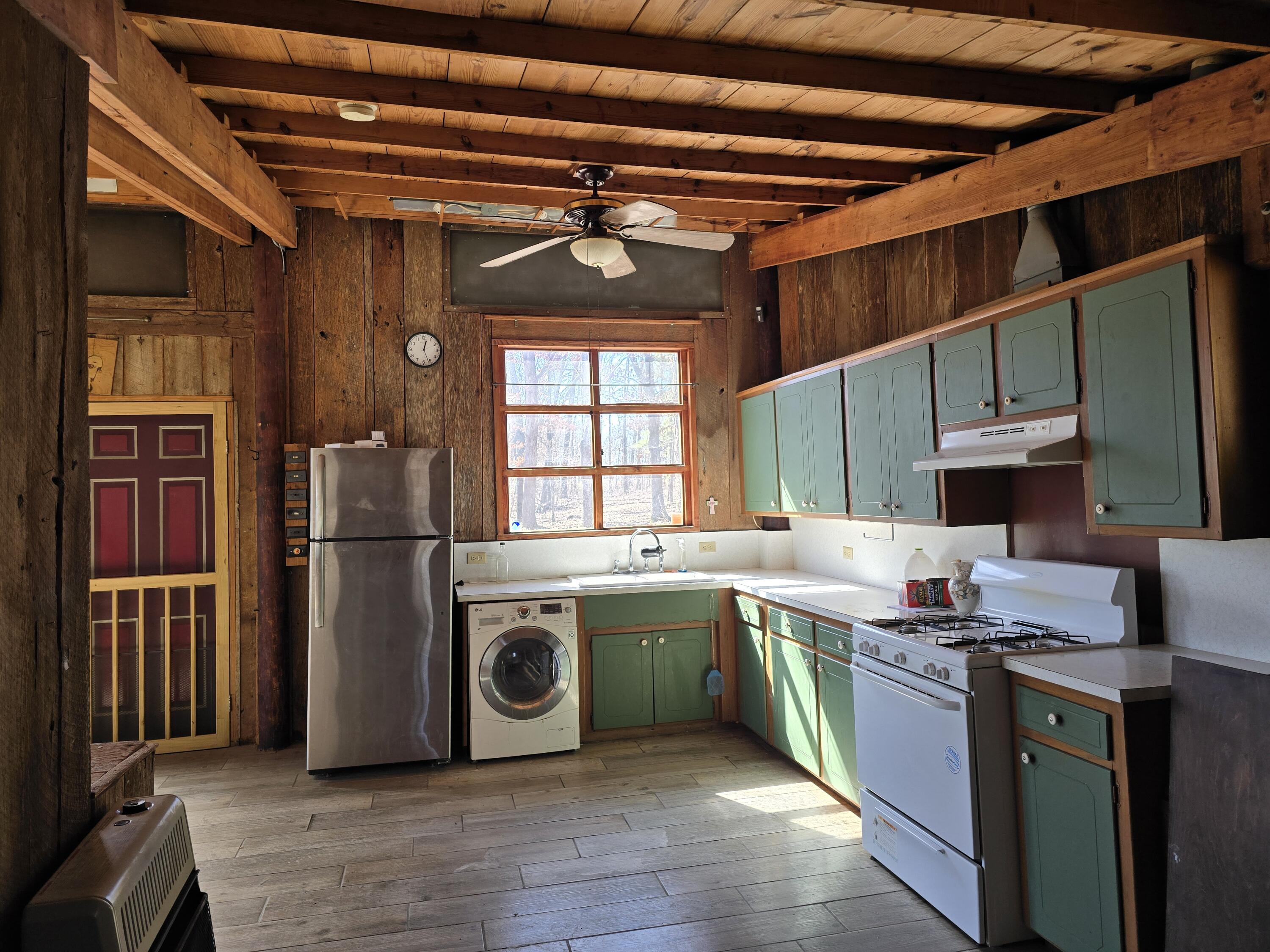 10254 State Highway C Property Photo 14
