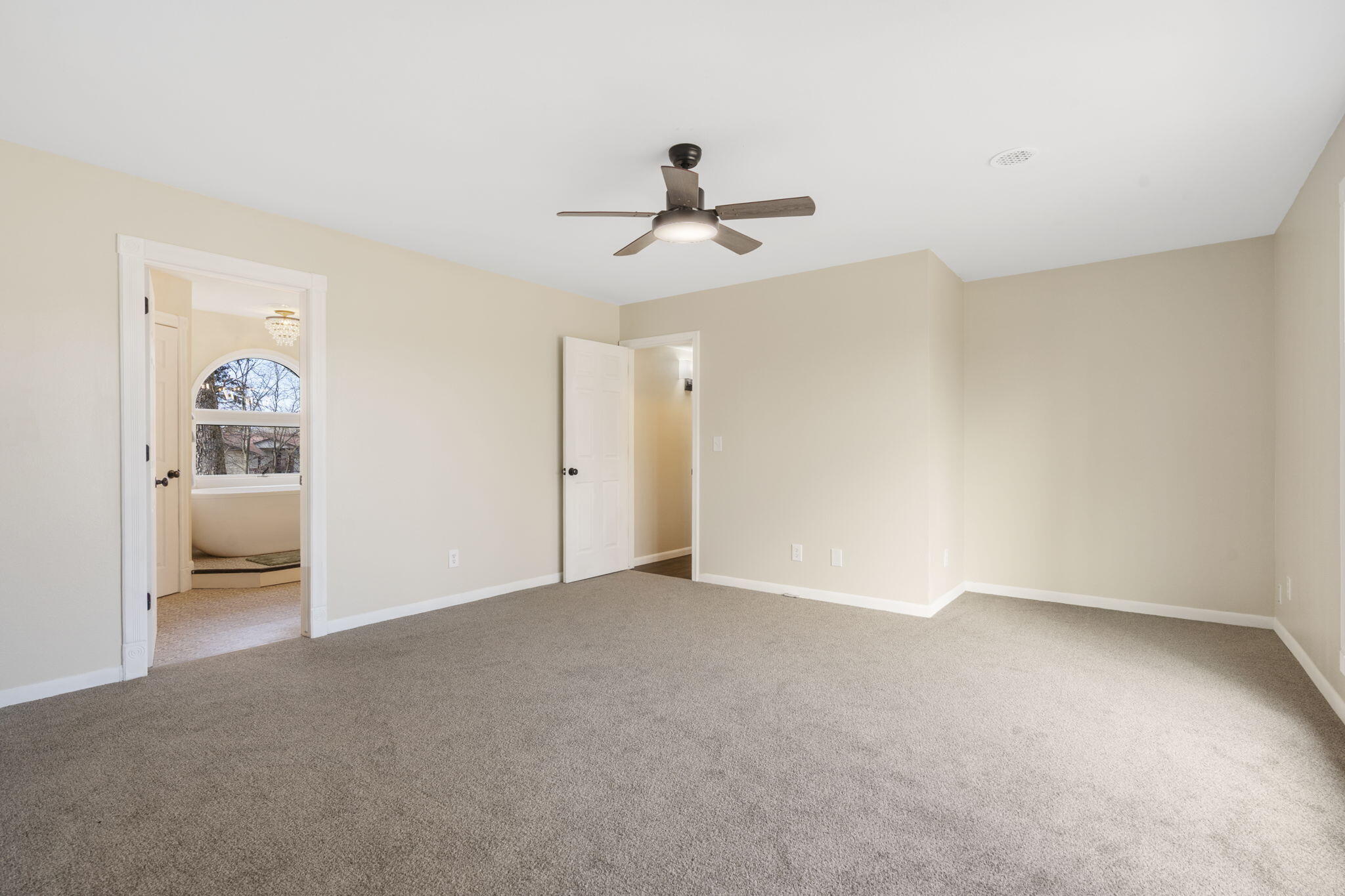 280 River Bluff Drive Property Photo 20