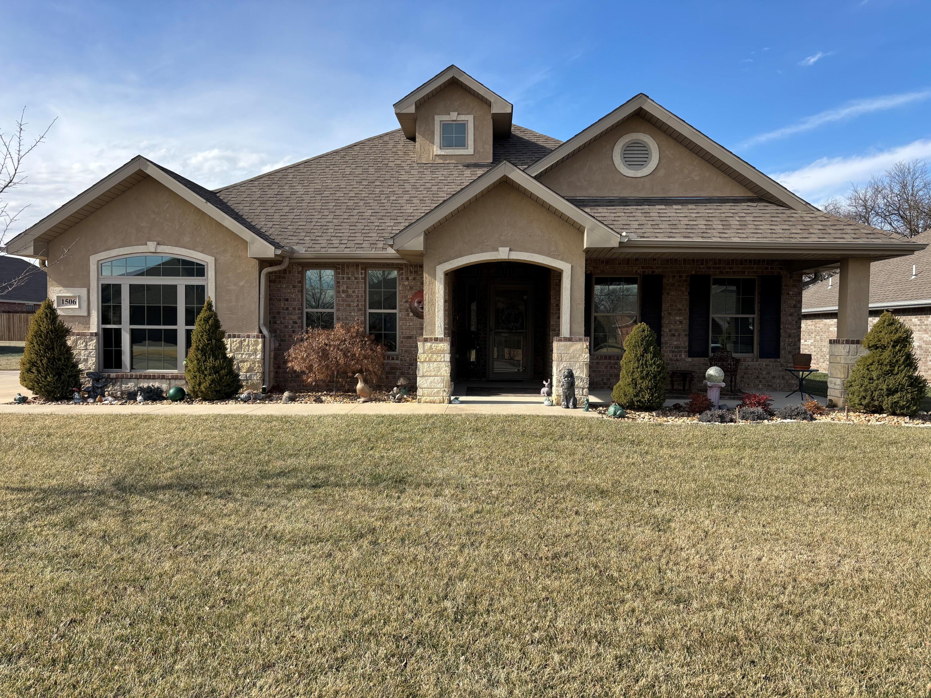 1506 Lakeview Drive Property Photo