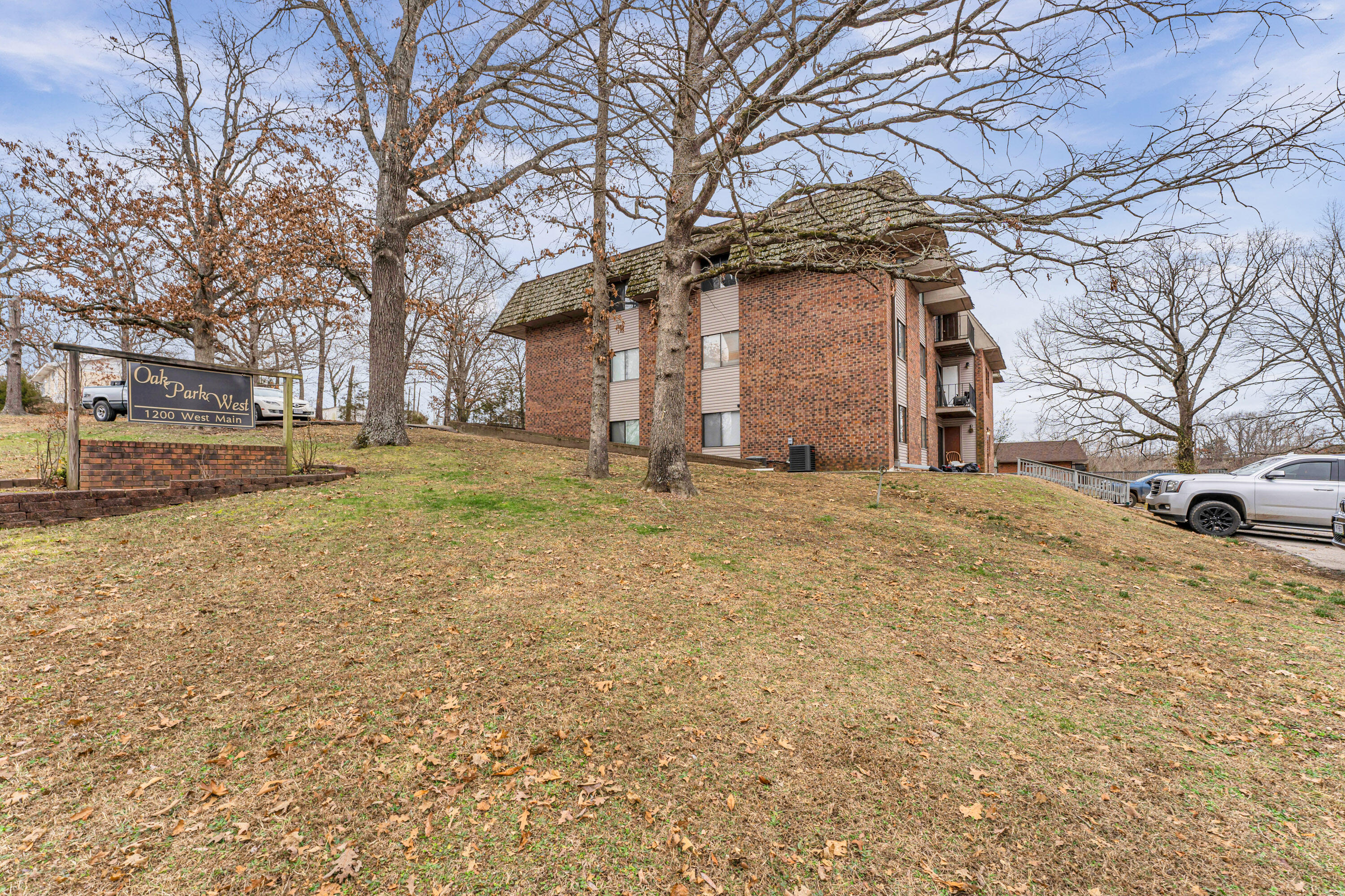 1200 West Main Street Property Photo 2