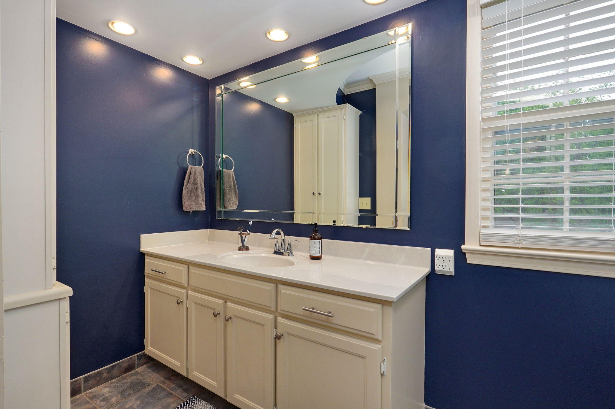 2842 South Glendale Avenue Property Photo 26