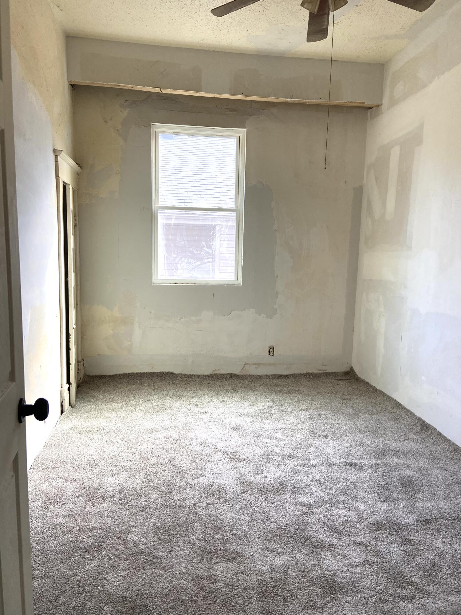 925 North Douglas Avenue Property Photo 8