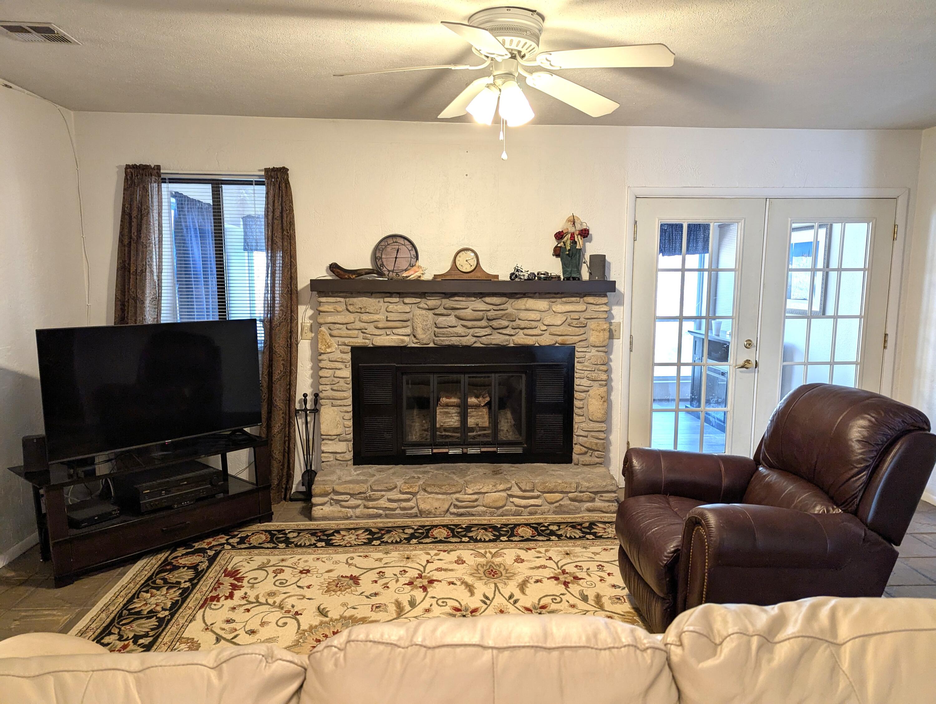 158 River Point Road Property Photo 6