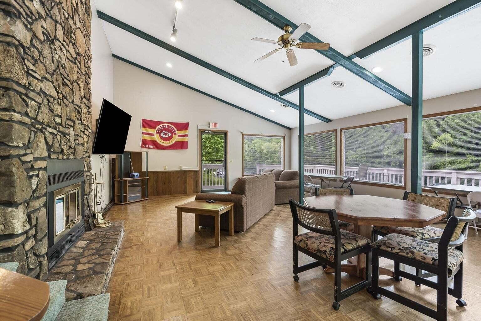 158 River Point Road Property Photo 22