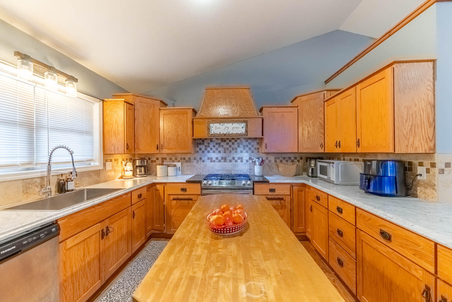 1278 Fox Circle Drive Property Photo 12
