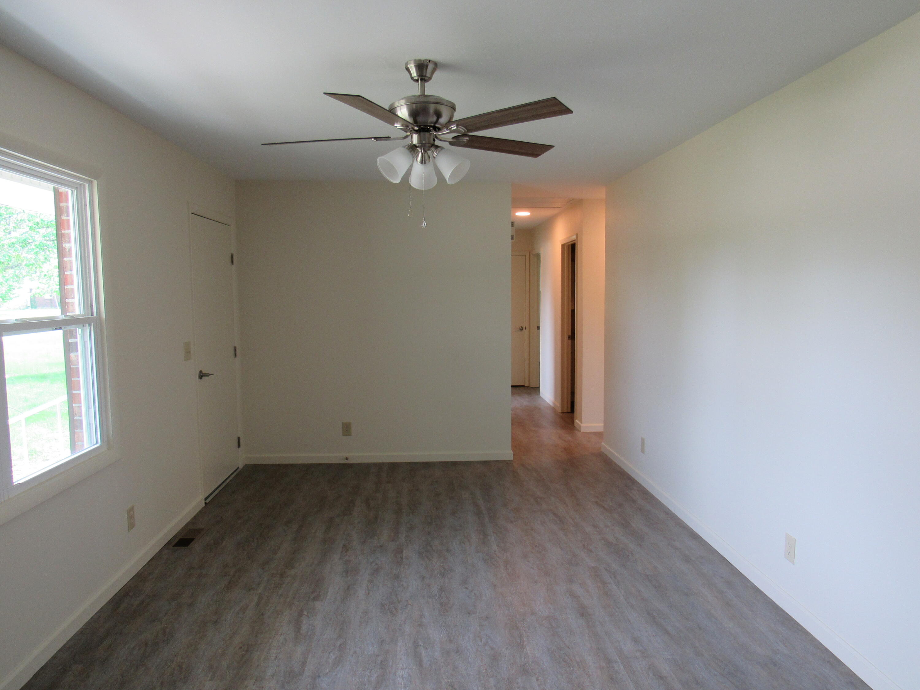 319 Ash Drive Property Photo 8