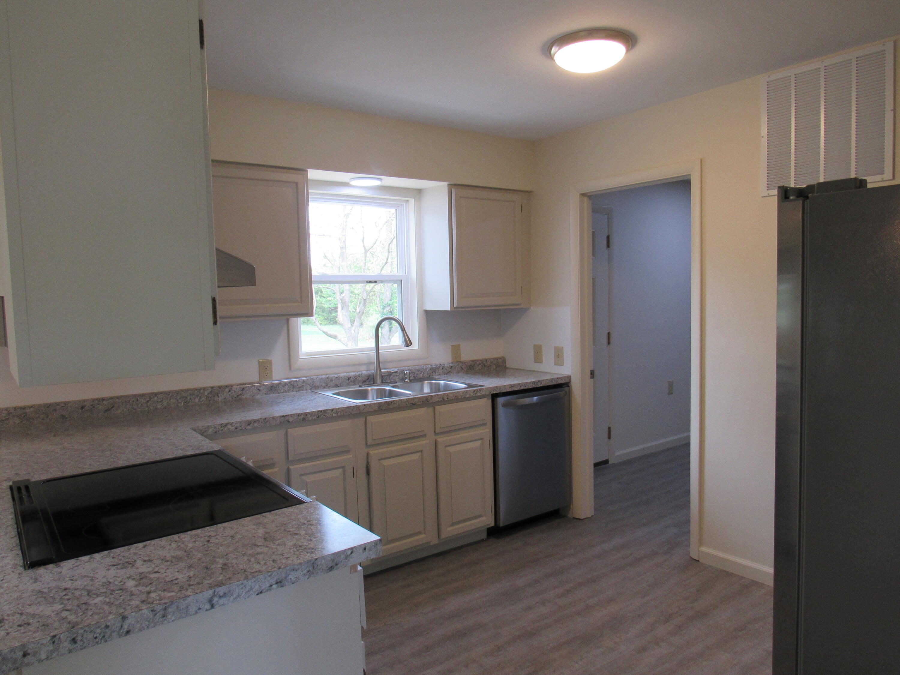319 Ash Drive Property Photo 10