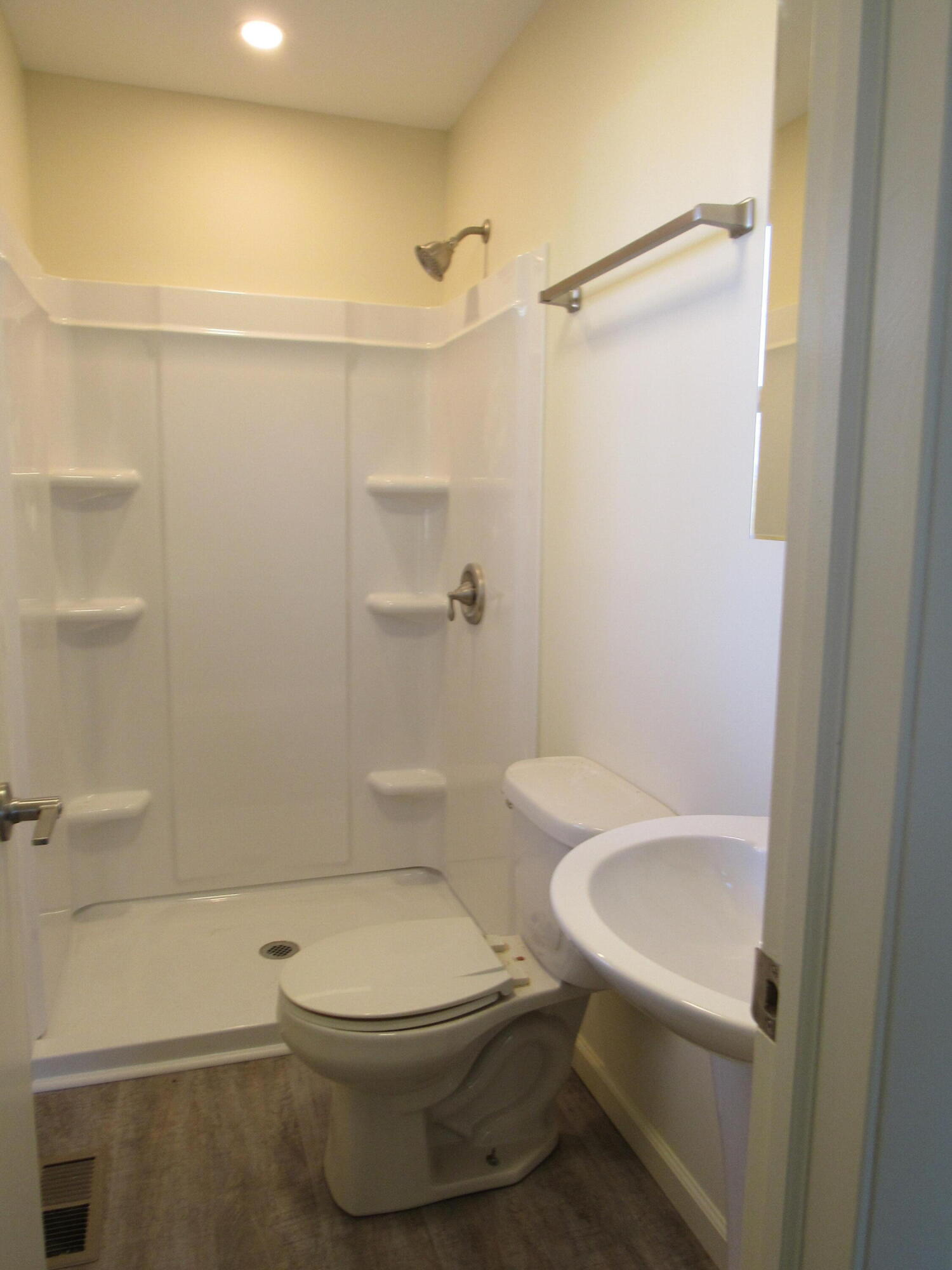 319 Ash Drive Property Photo 17
