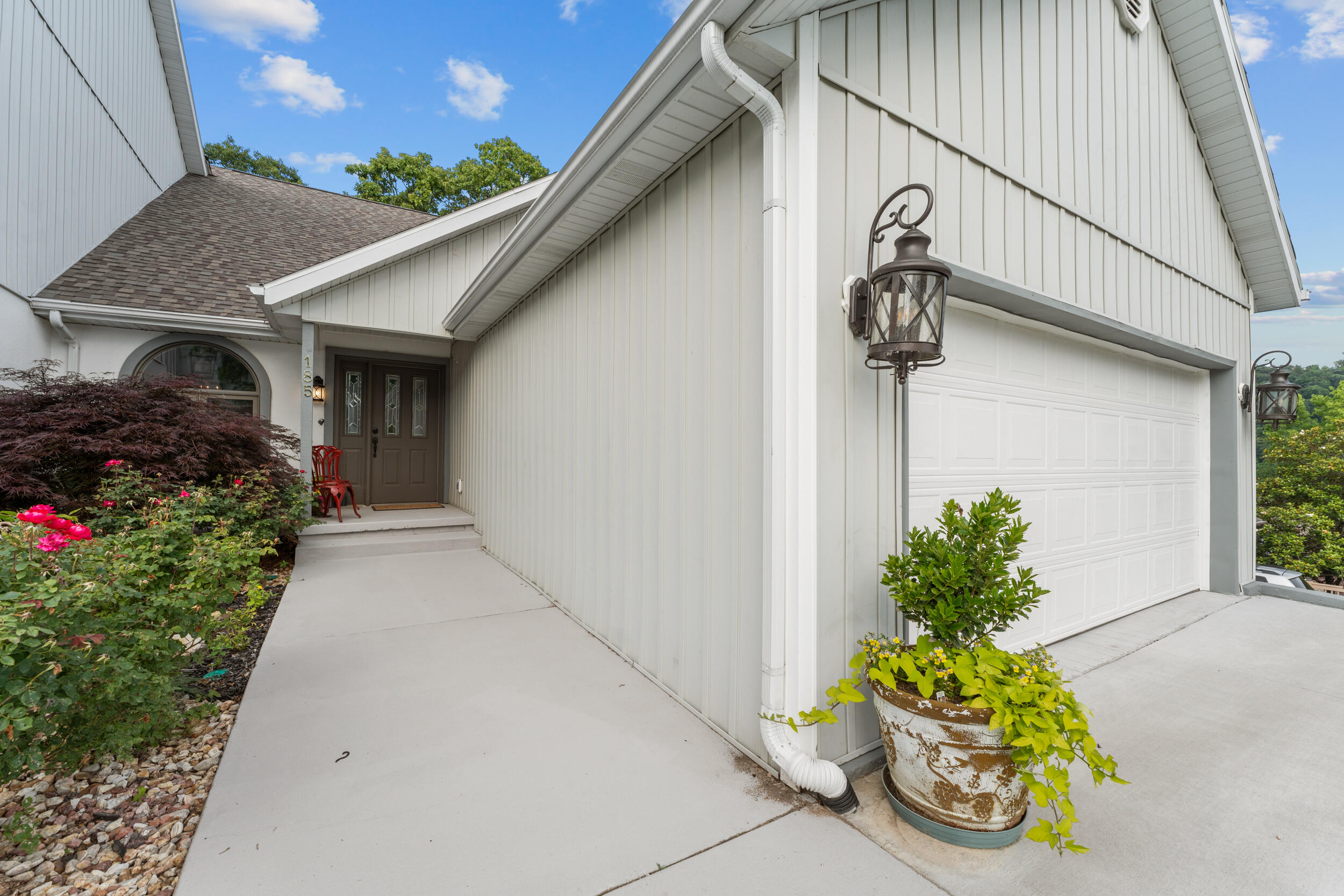 185 Eagle Pointe Drive Property Photo 6