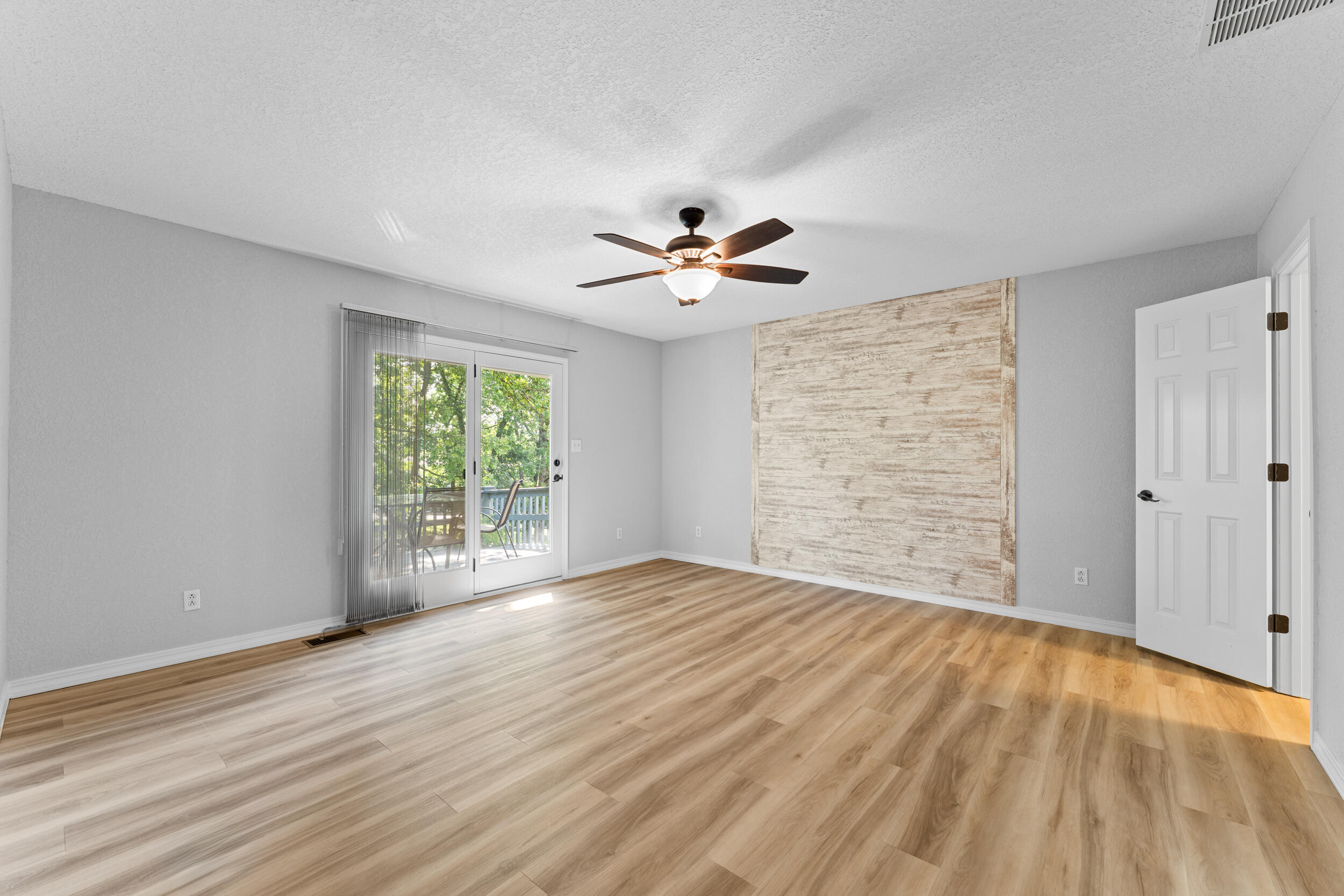 185 Eagle Pointe Drive Property Photo 16