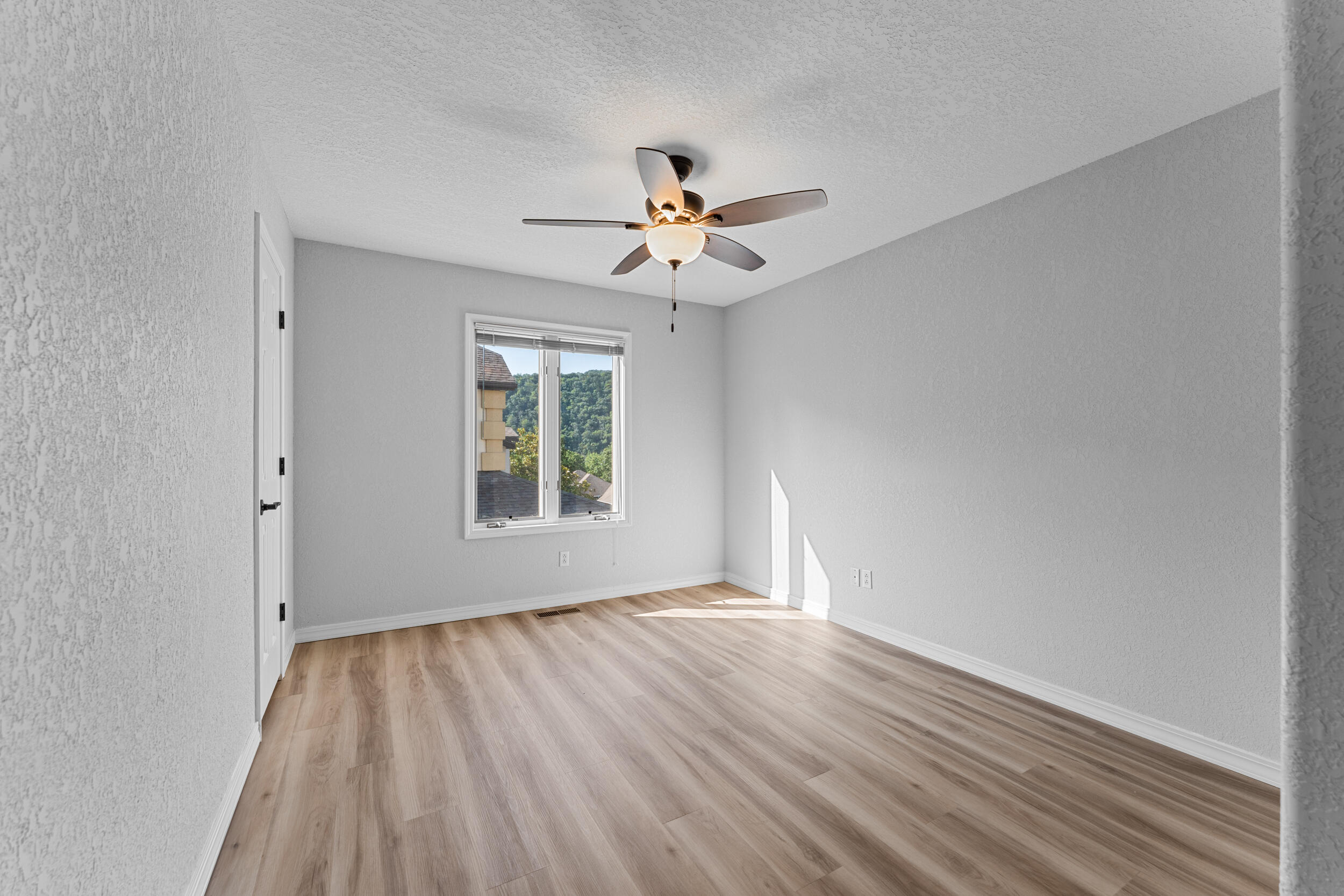 185 Eagle Pointe Drive Property Photo 20