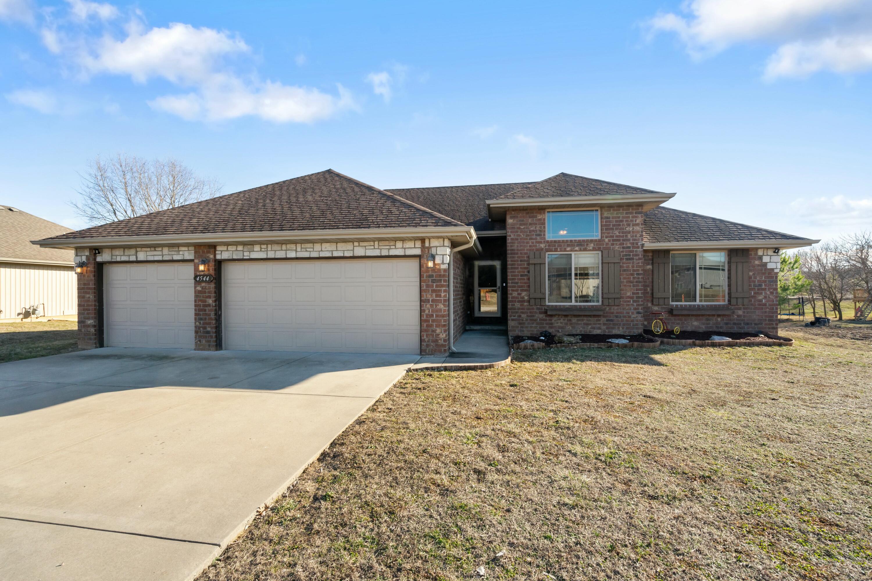 Battlefield Real Estate Listings Main Image