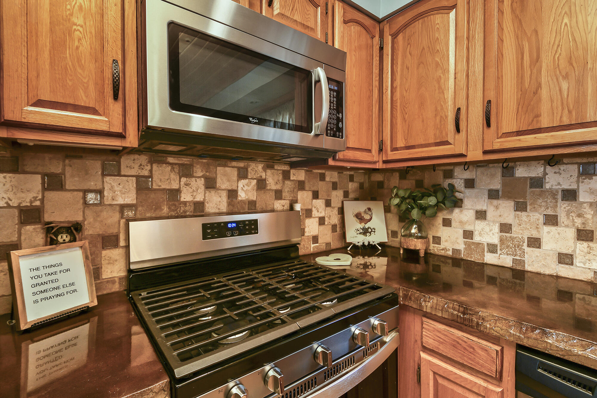 484 Lakewood Road Property Photo 14