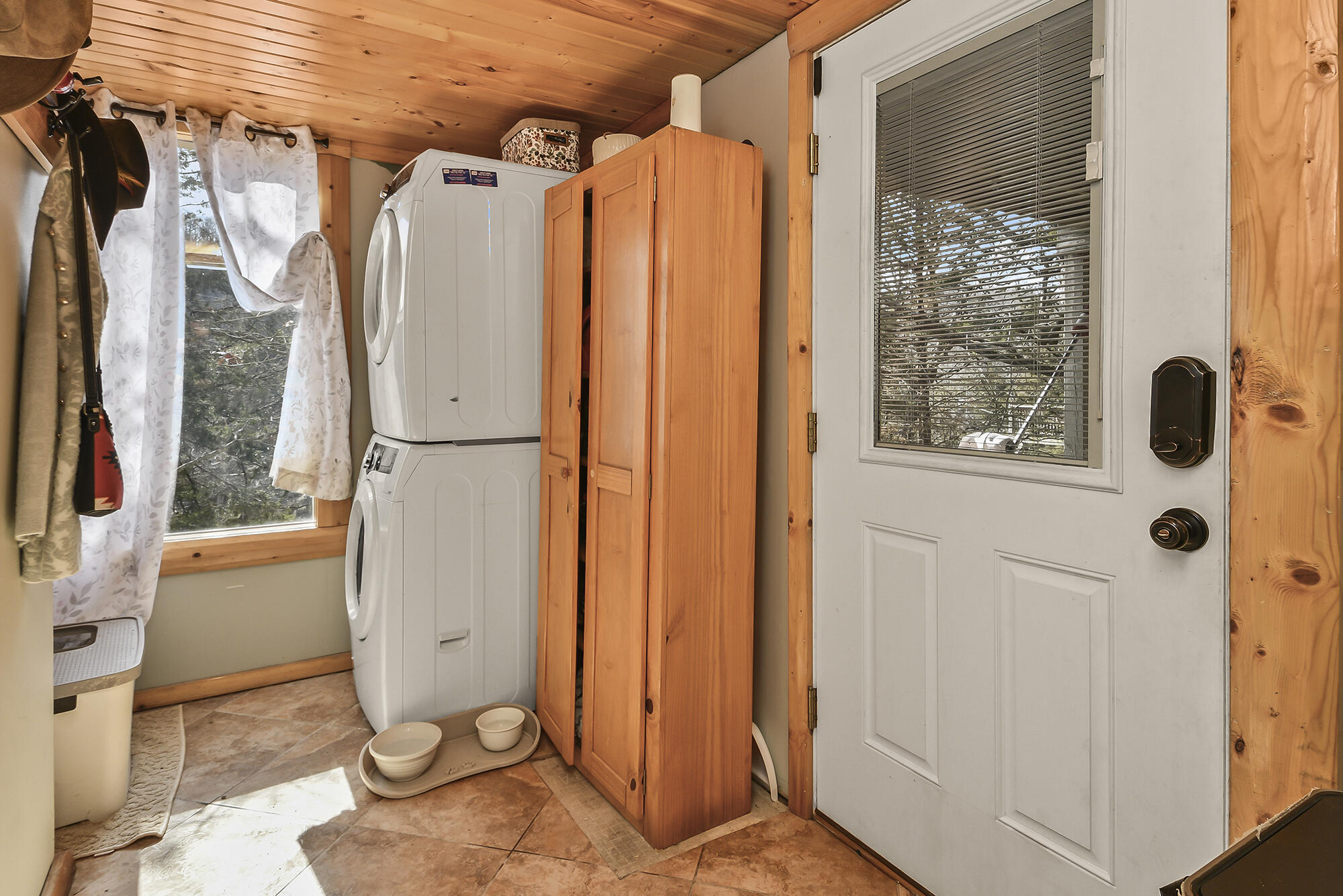 484 Lakewood Road Property Photo 29