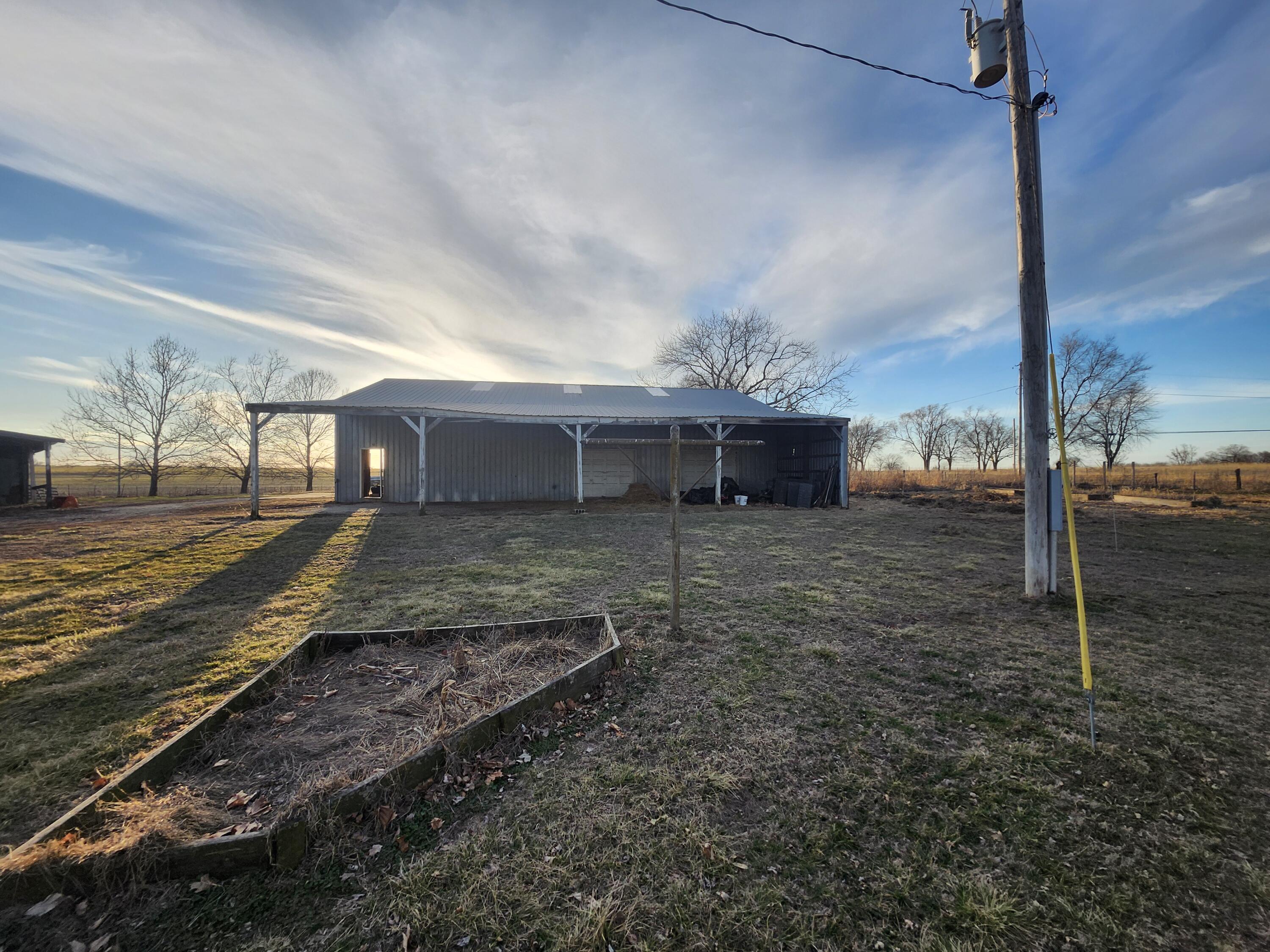 10770 East Hwy Y Property Photo 4
