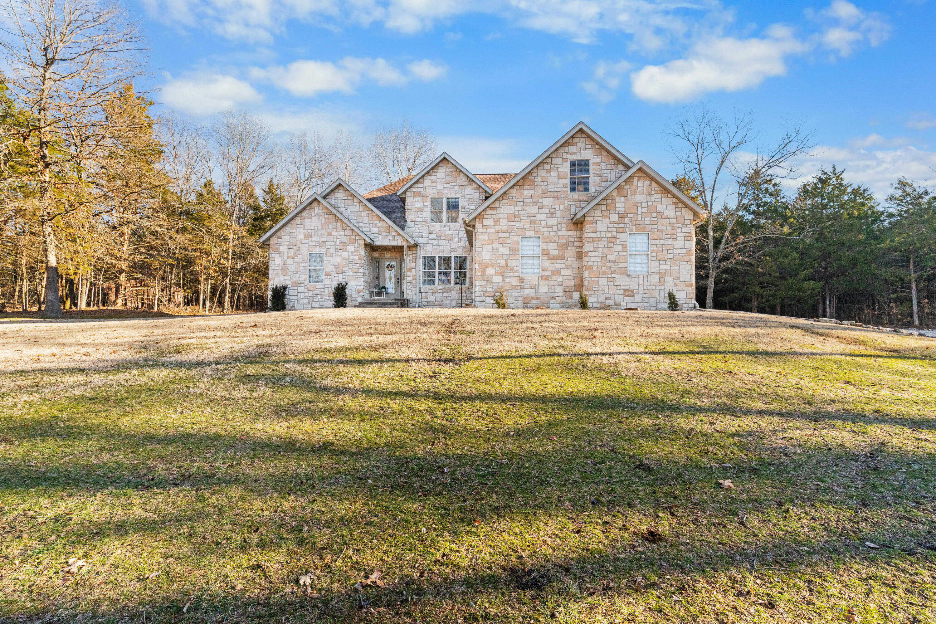 251 Woodbury Drive Property Photo