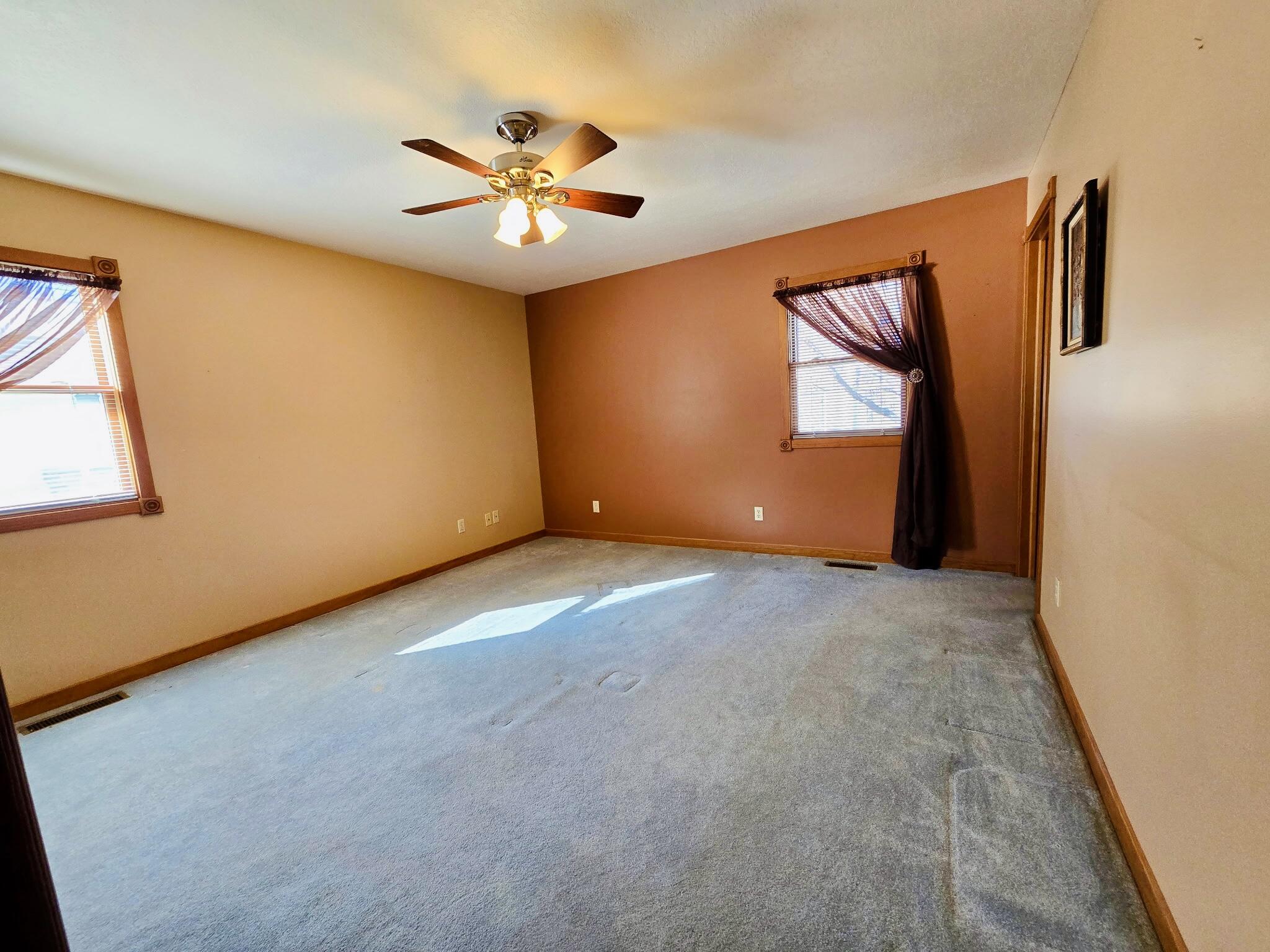 9417 North Highway 63 Property Photo 15