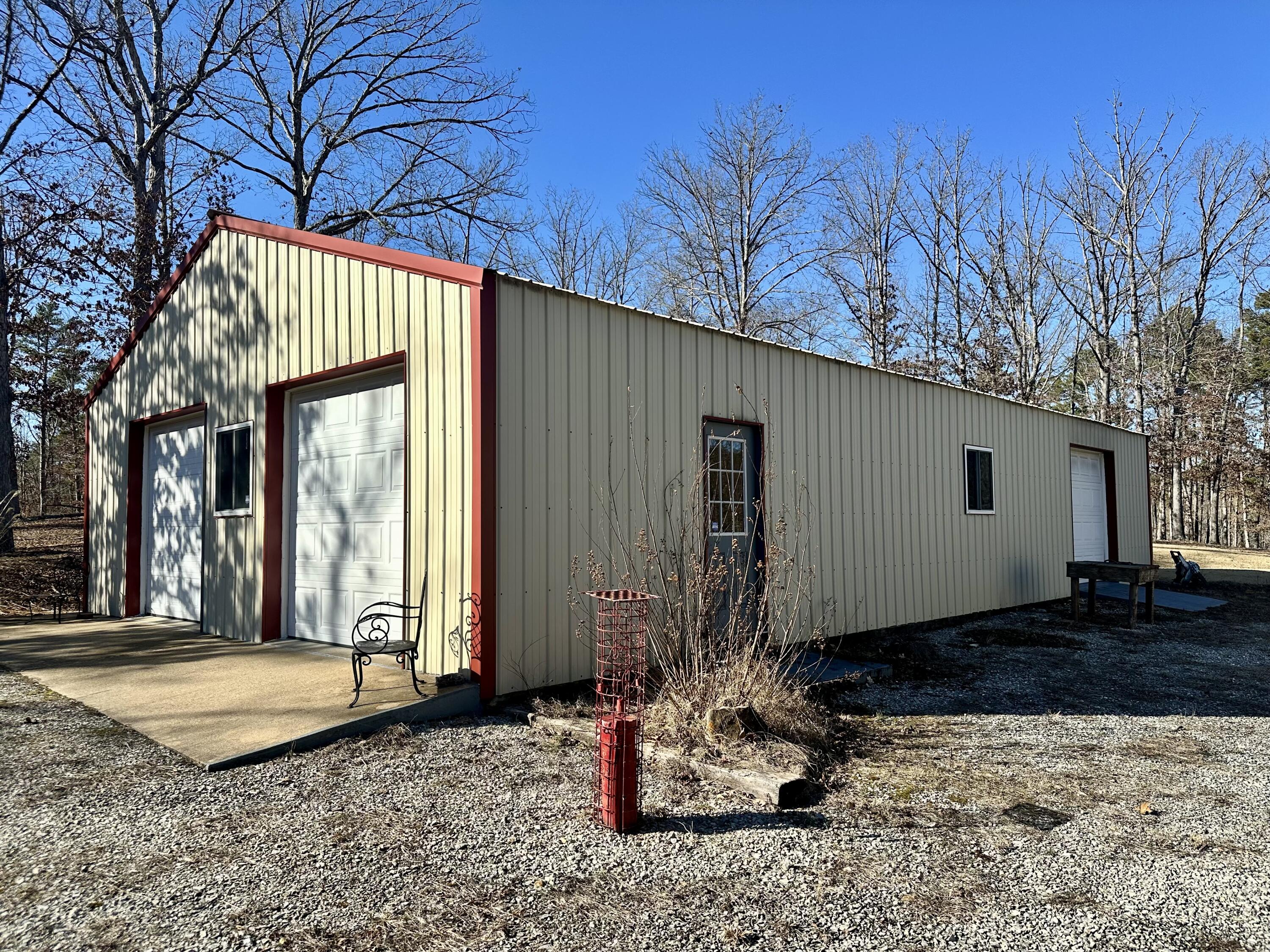 9417 North Highway 63 Property Photo 20