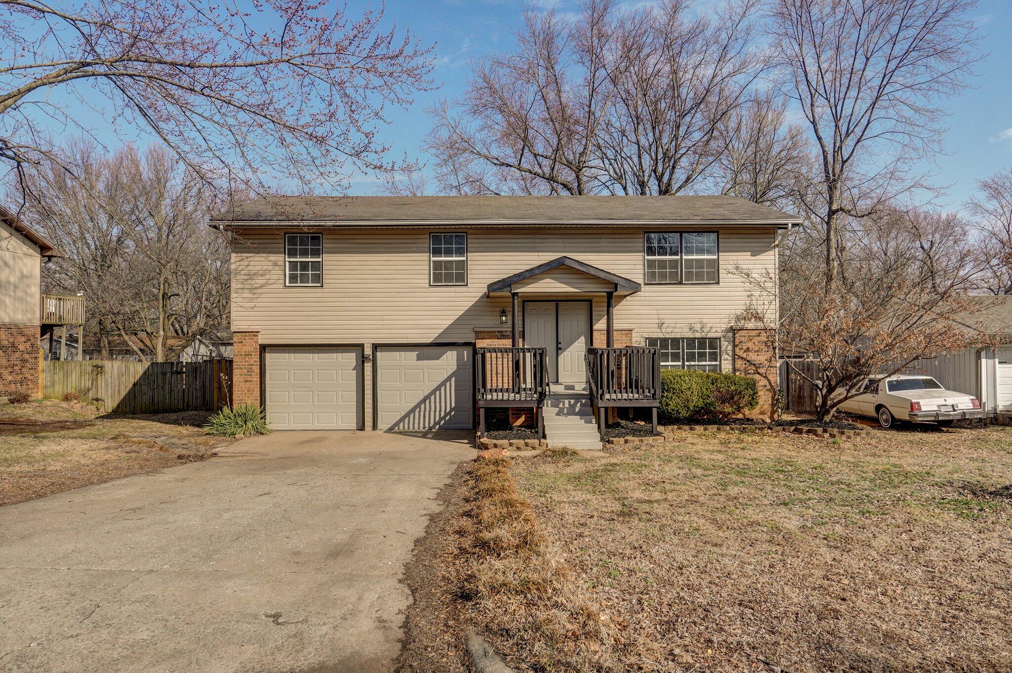 3225 West Winchester Road Property Photo