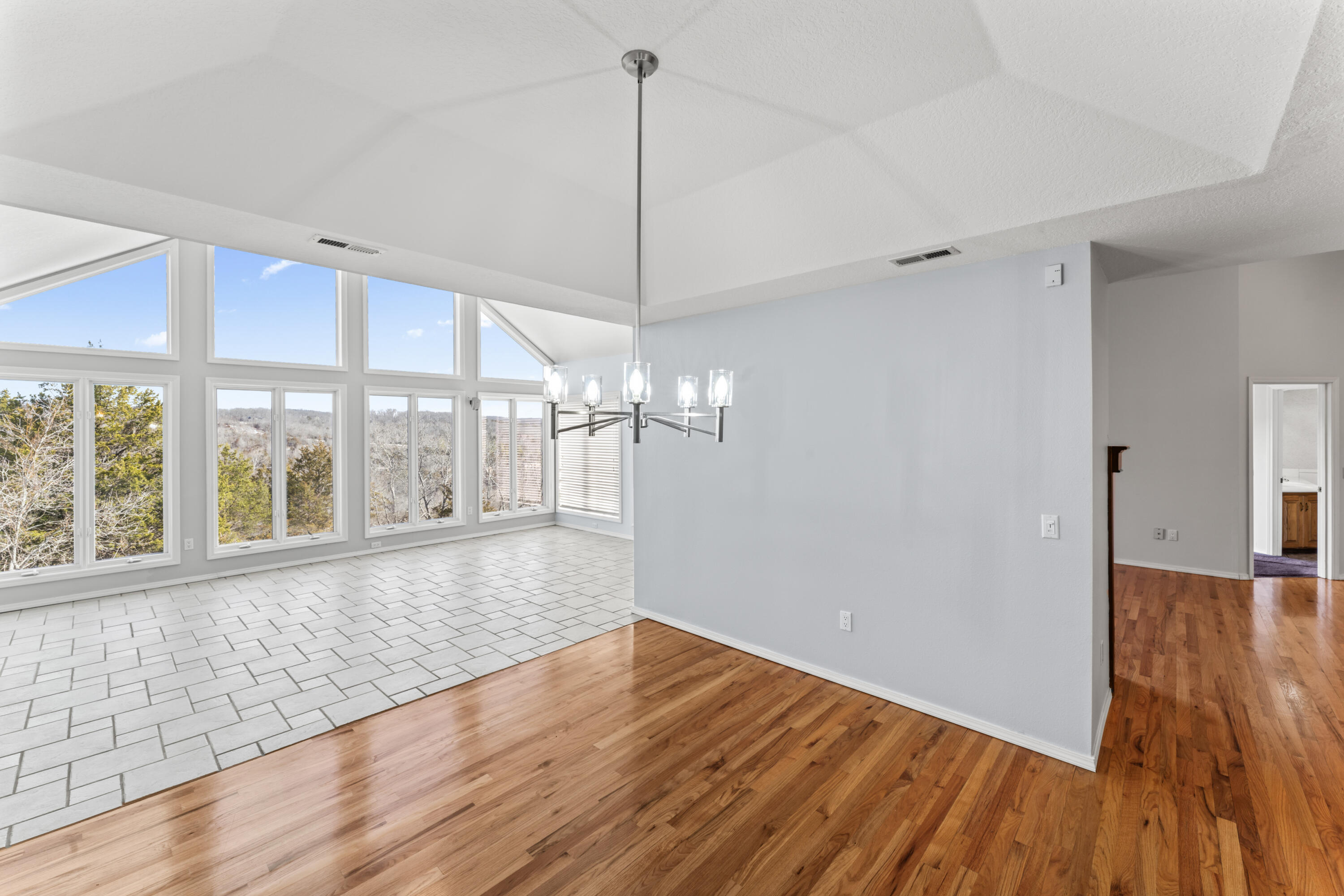 1701 Cedar Ridge Way Property Photo 6