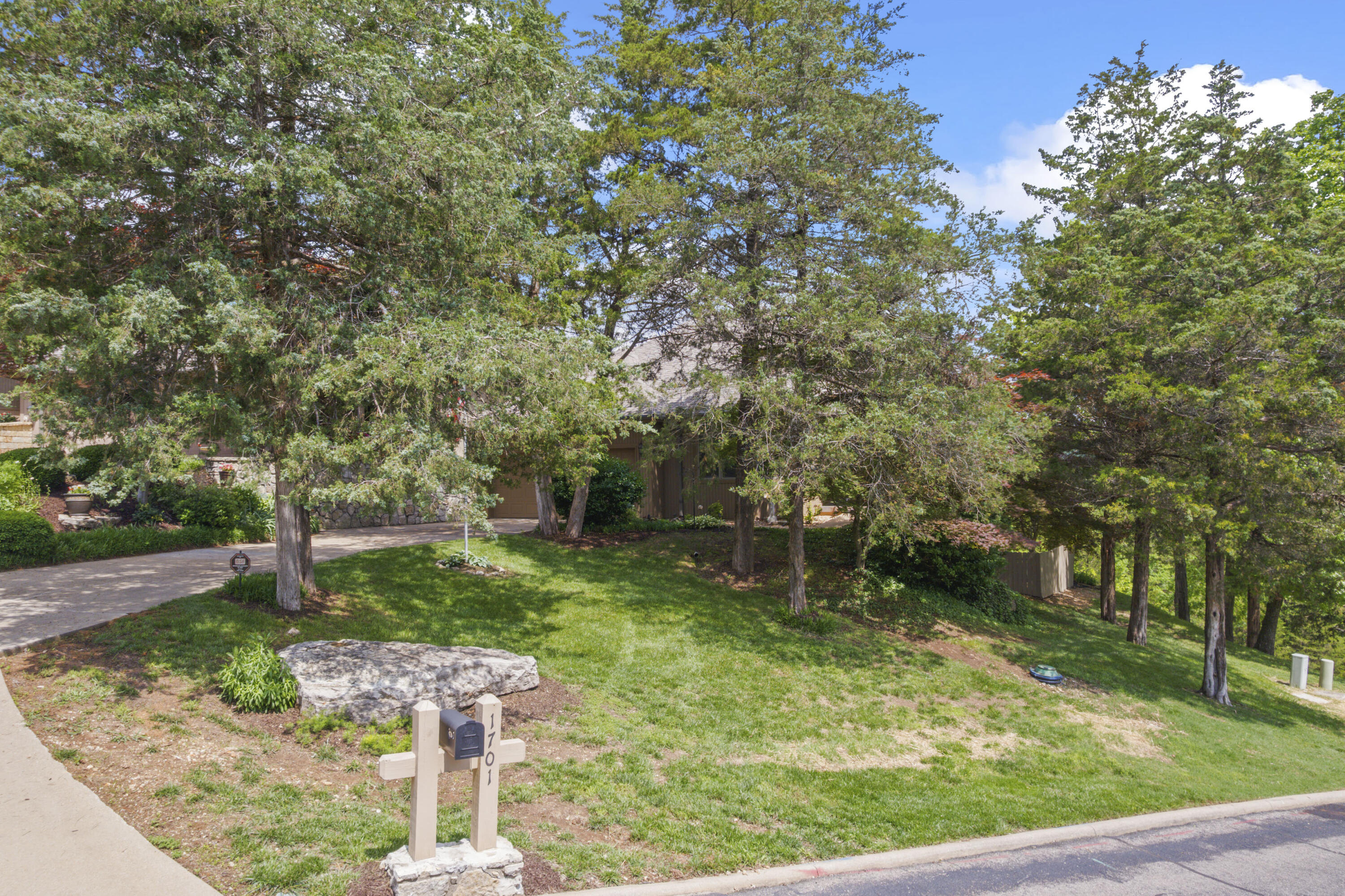 1701 Cedar Ridge Way Property Photo 45