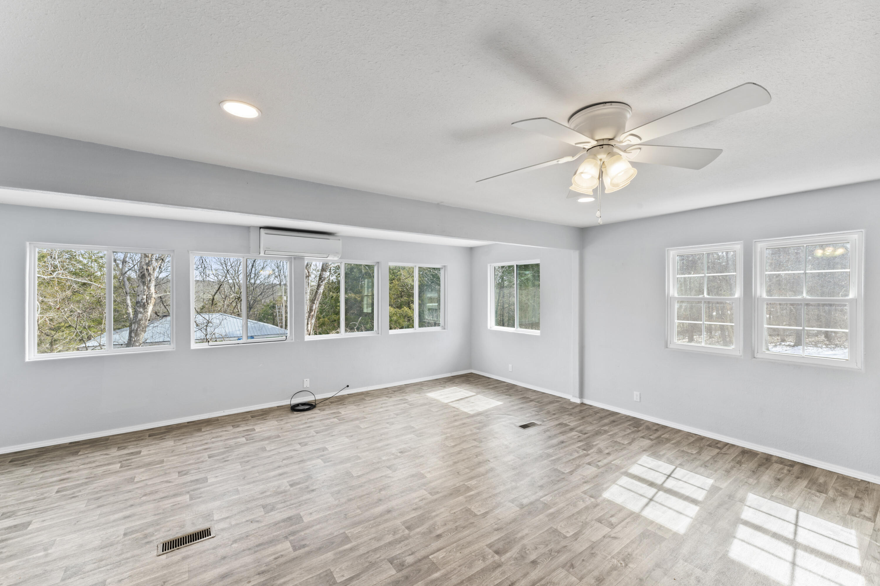 184 South Heatherwood Road Property Photo 6