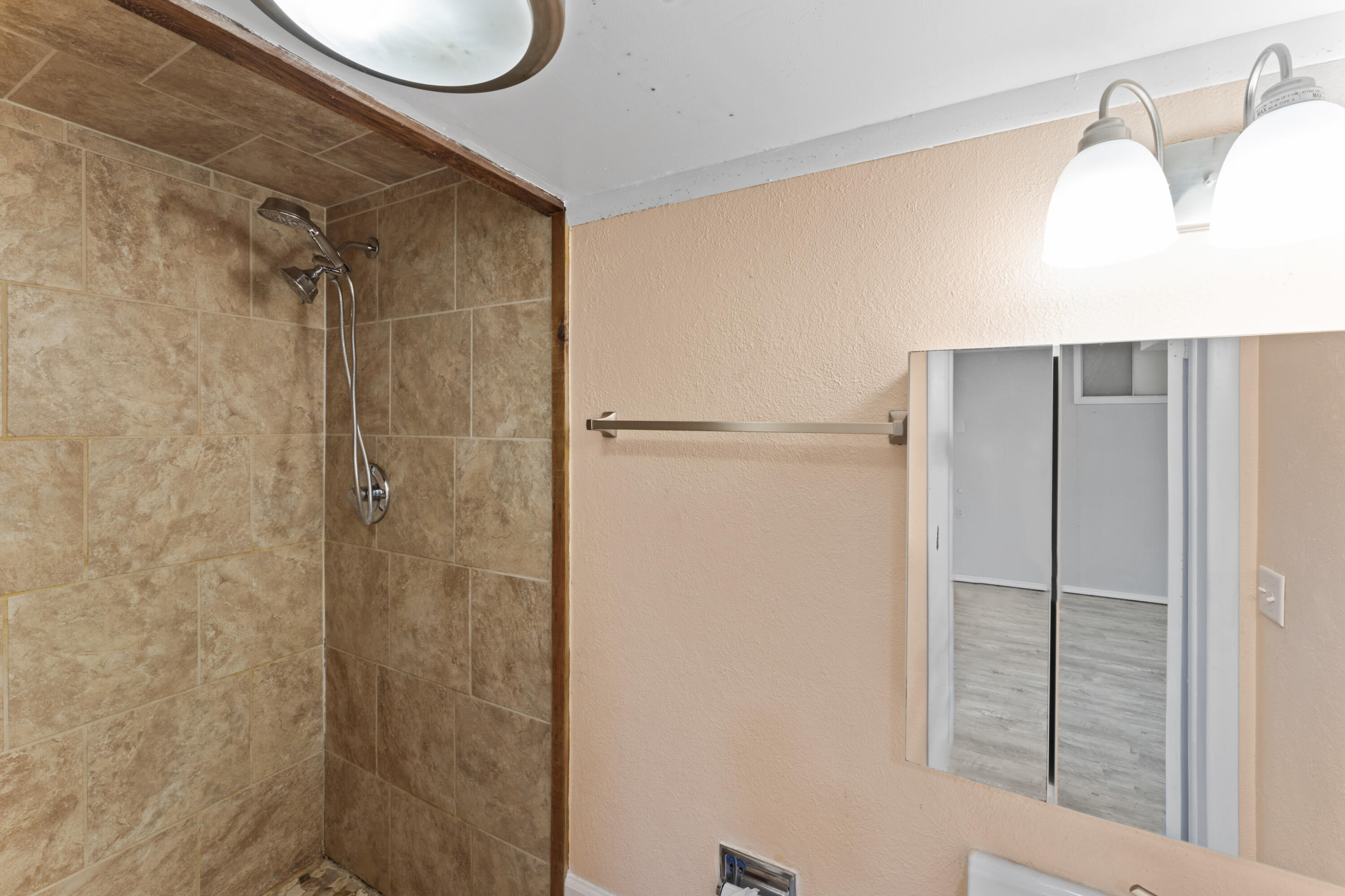 184 South Heatherwood Road Property Photo 23