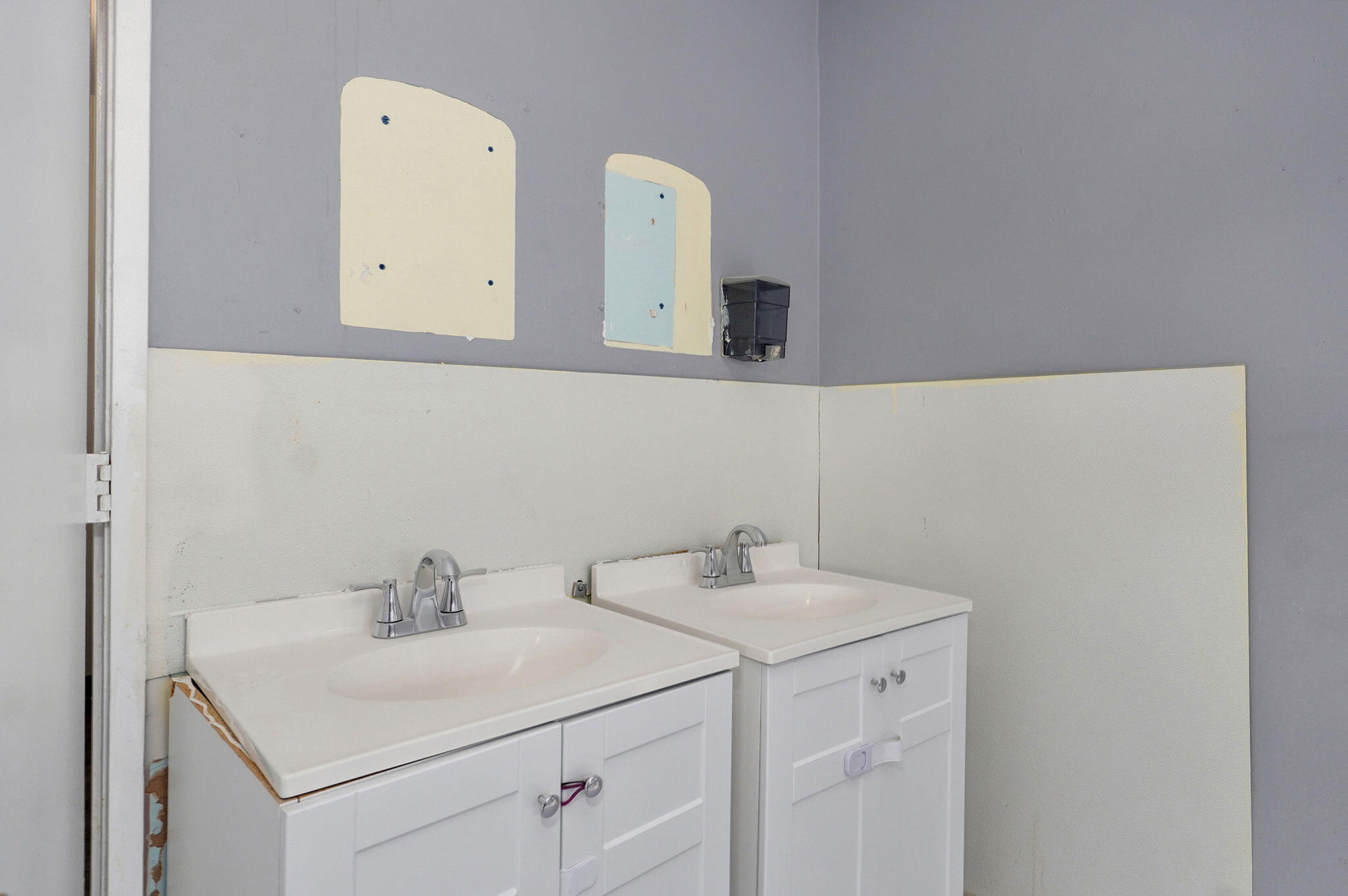 1381 East Division Street Property Photo 15