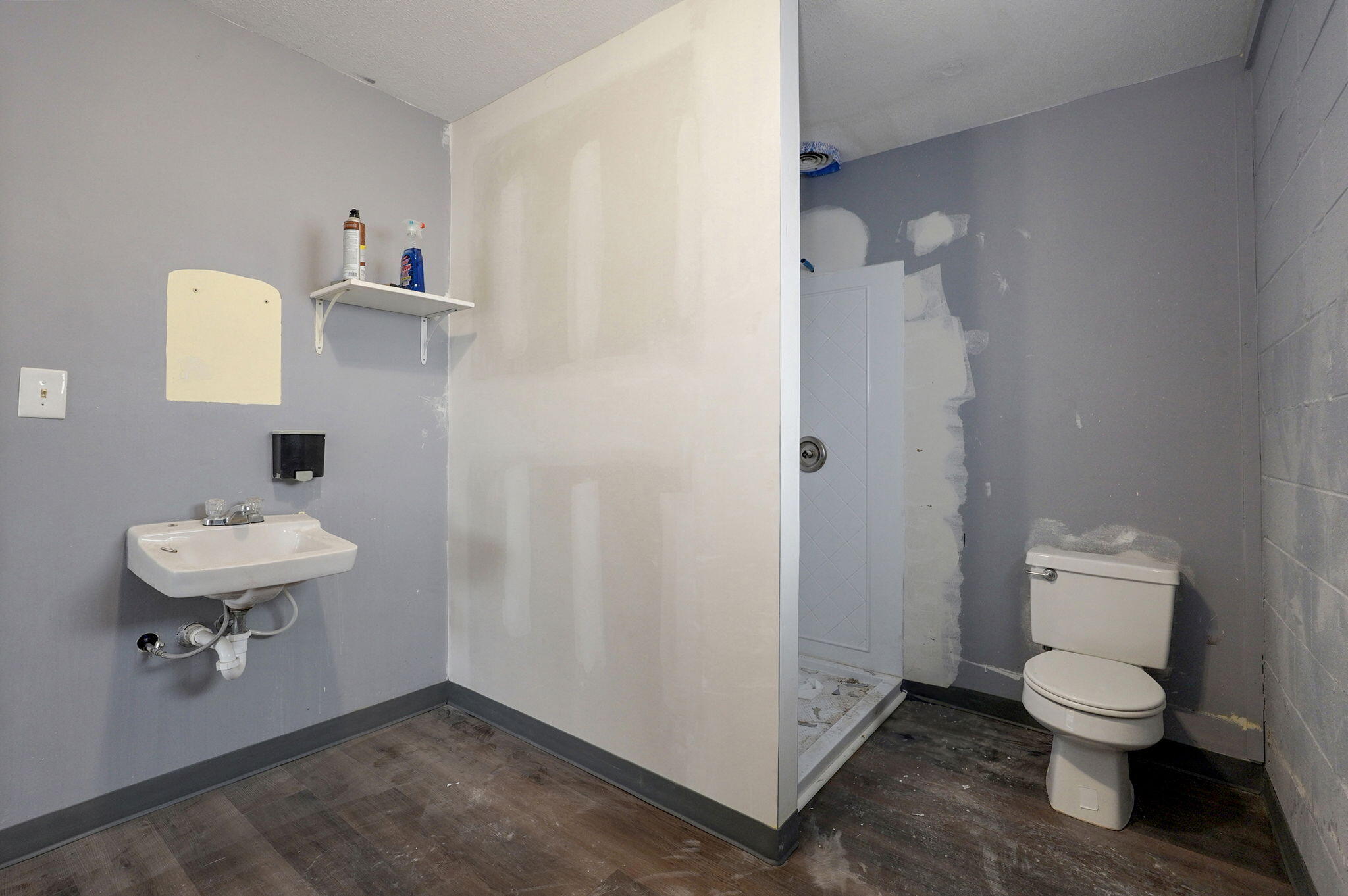 1381 East Division Street Property Photo 16