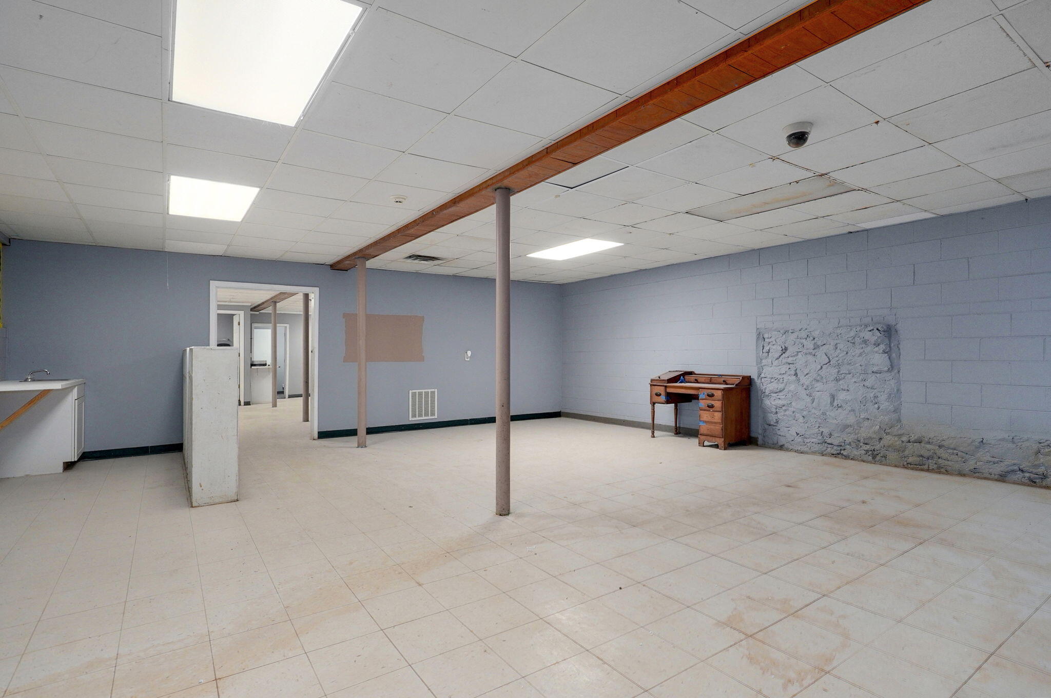1381 East Division Street Property Photo 23