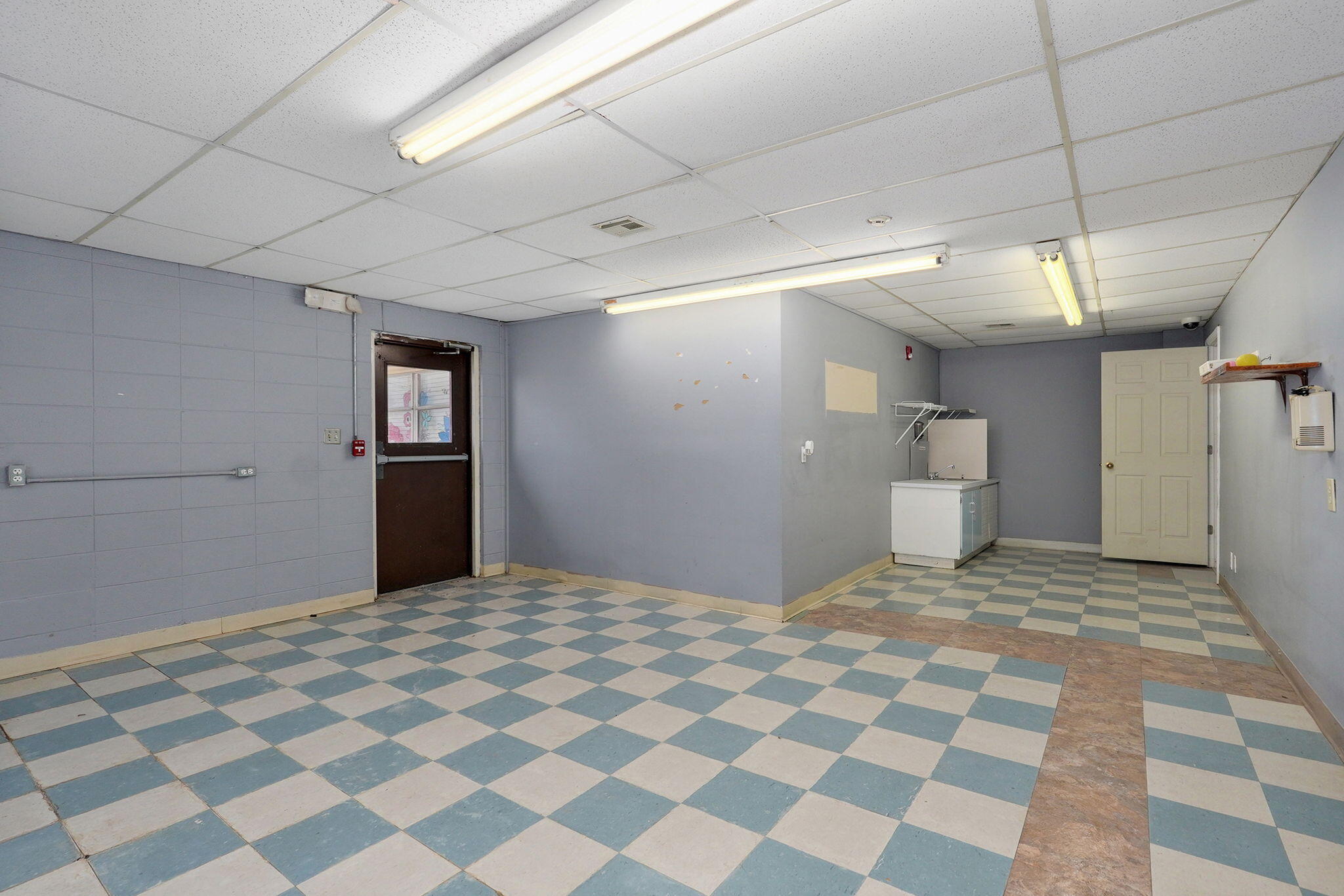 1381 East Division Street Property Photo 28