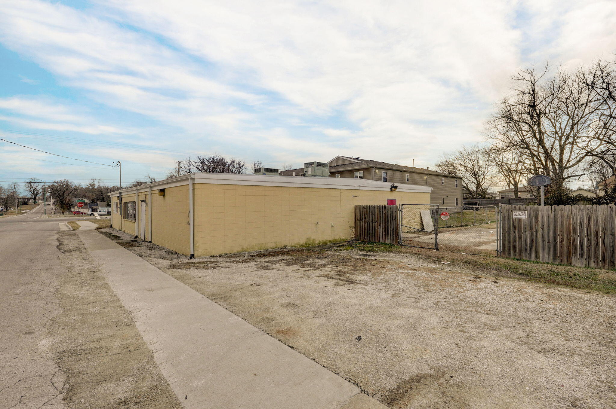 1381 East Division Street Property Photo 31