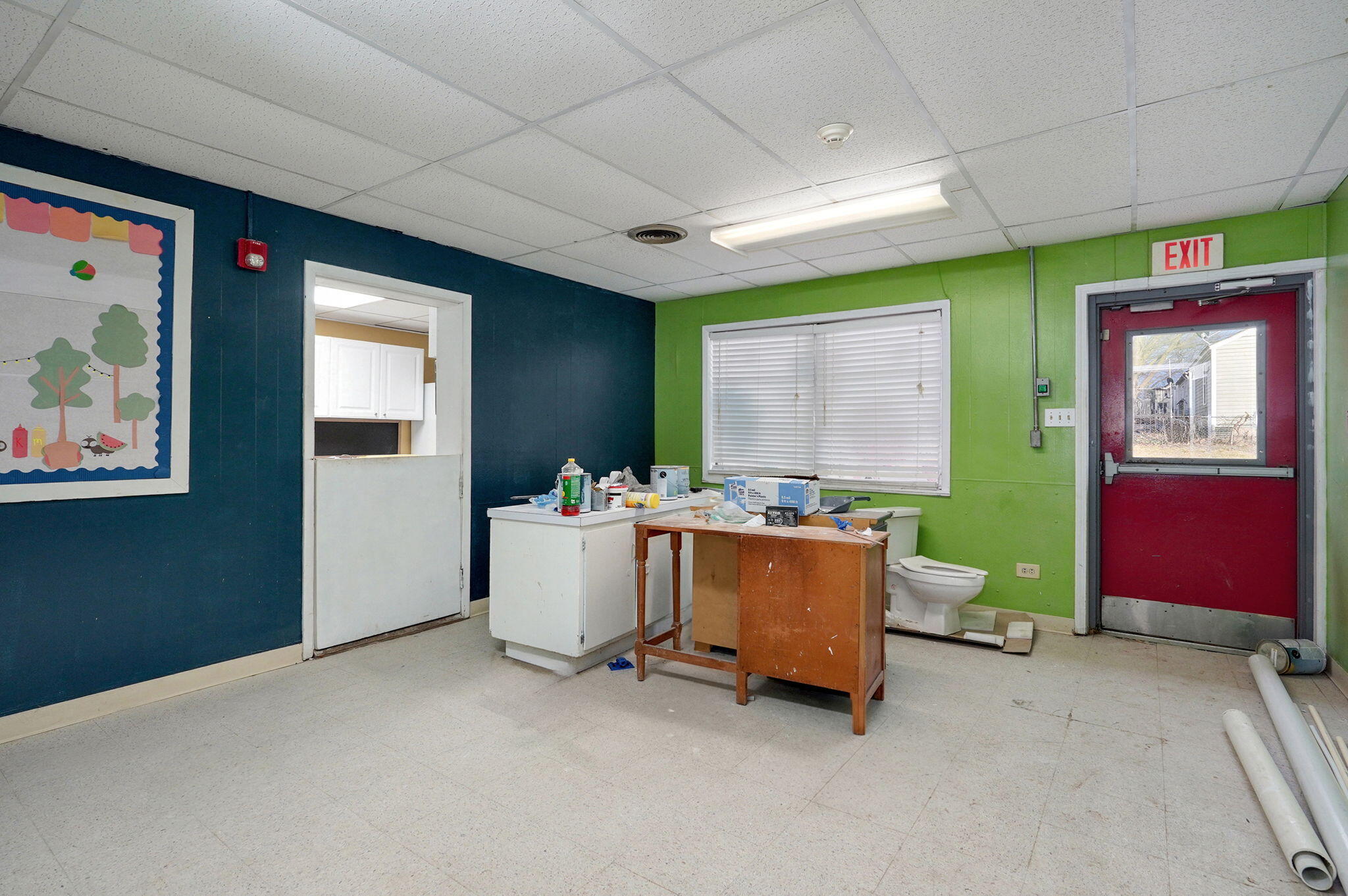 1381 East Division Street Property Photo 4