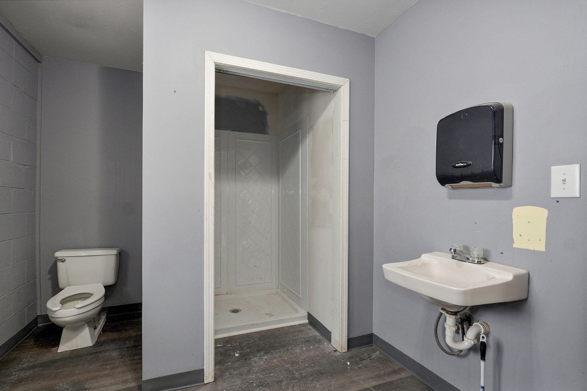 1381 East Division Street Property Photo 8
