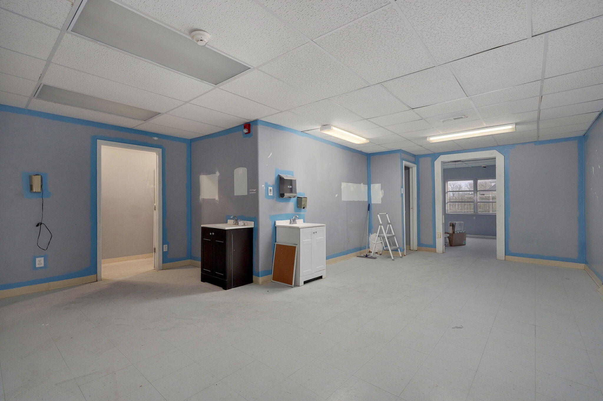 1381 East Division Street Property Photo 10